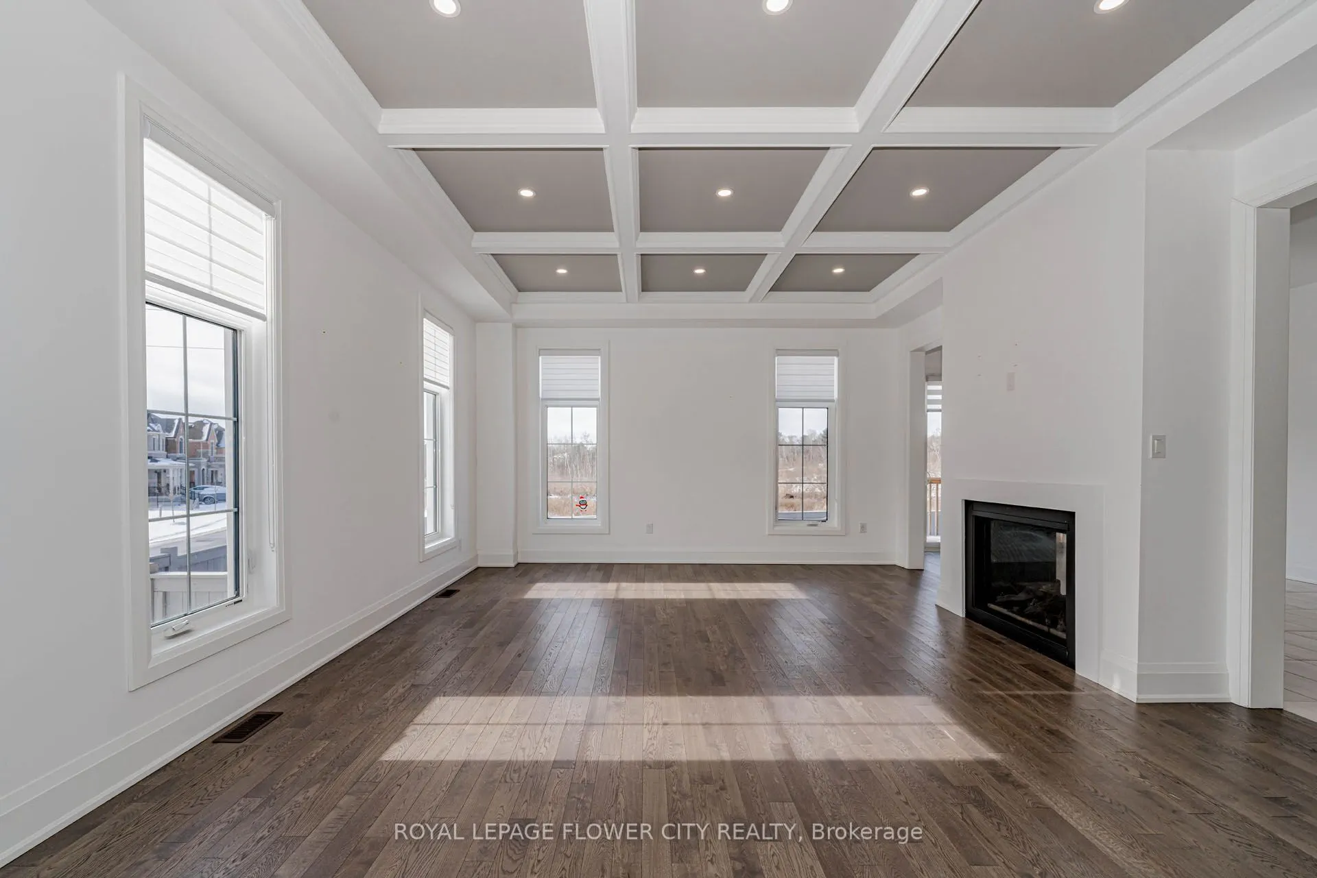 518 Kleinburg Summit Way