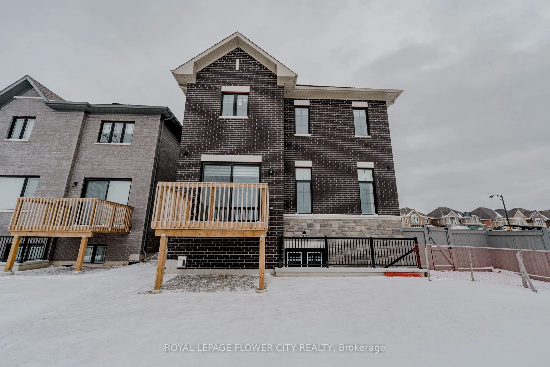 518 Kleinburg Summit Way
