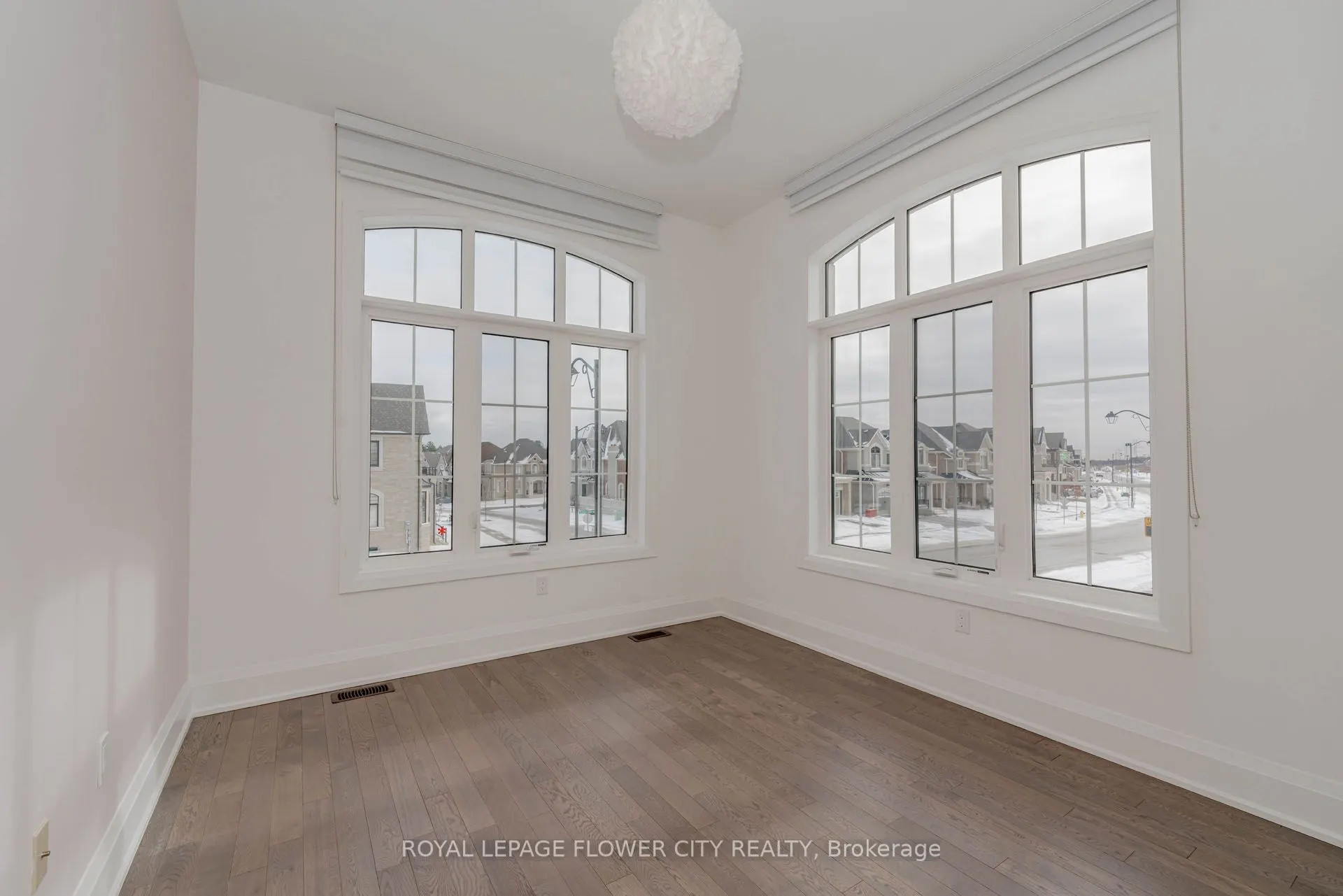 518 Kleinburg Summit Way