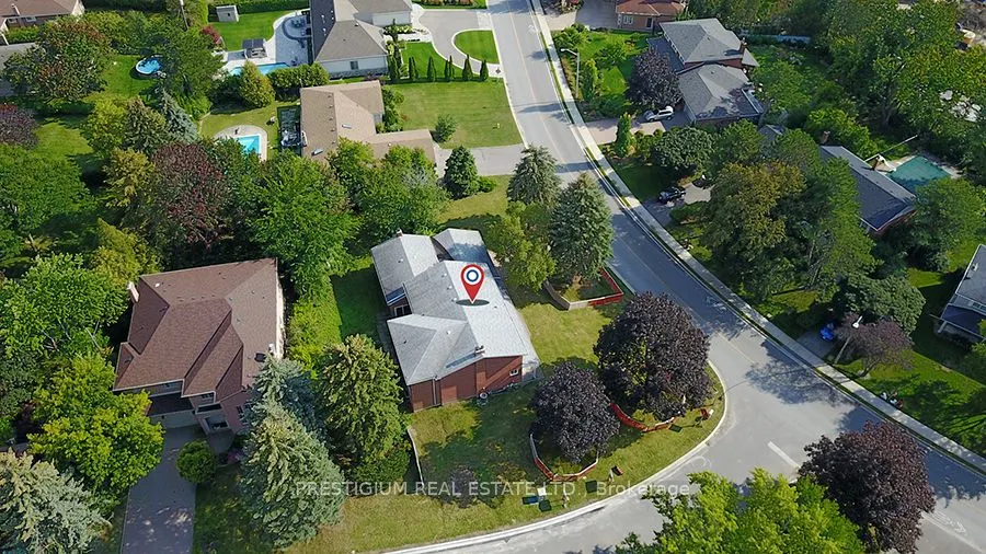 57 Laureleaf Road