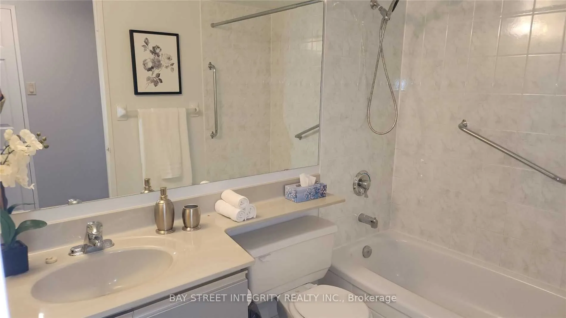 7805 Bayview Avenue #618