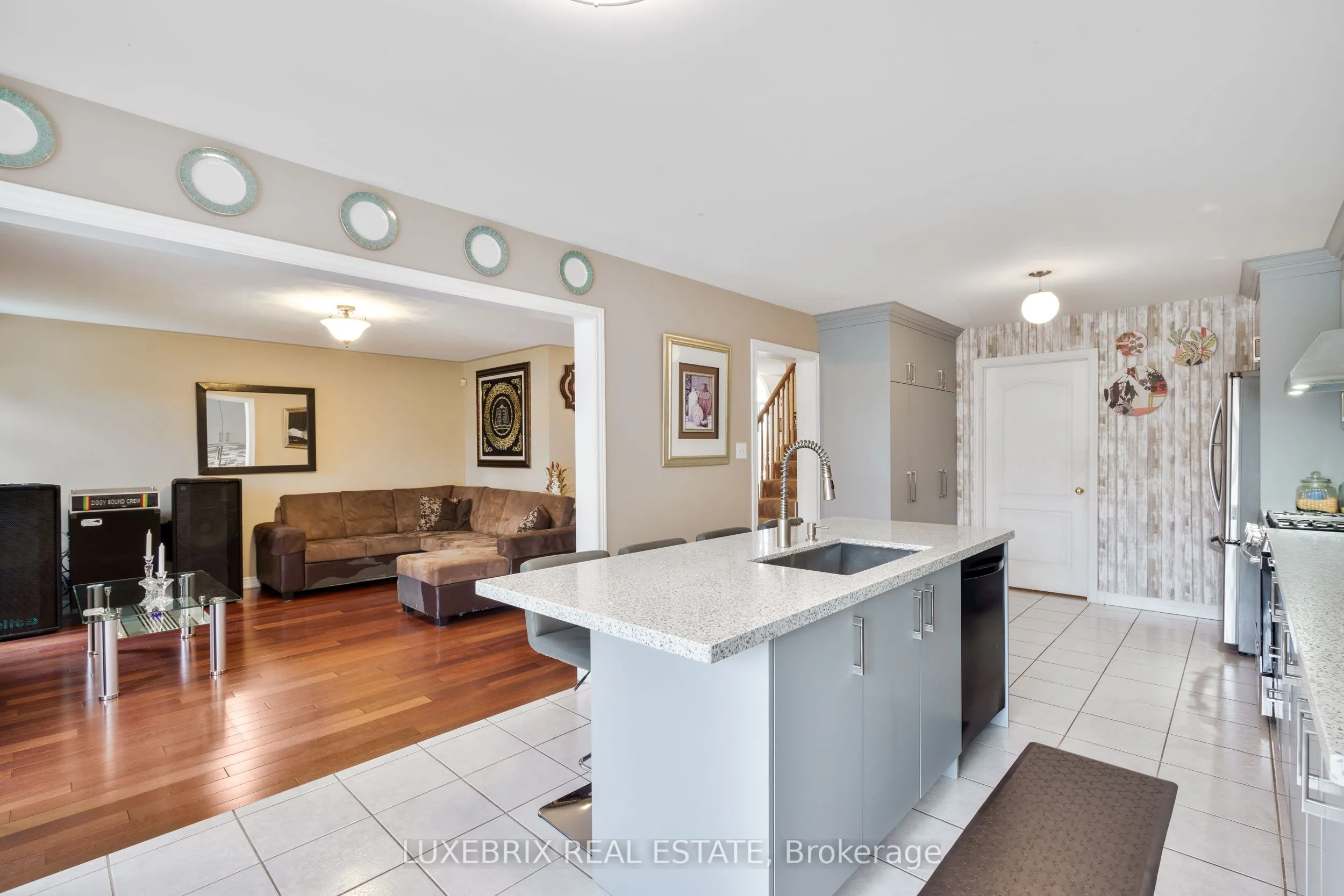 850 Leslie Drive