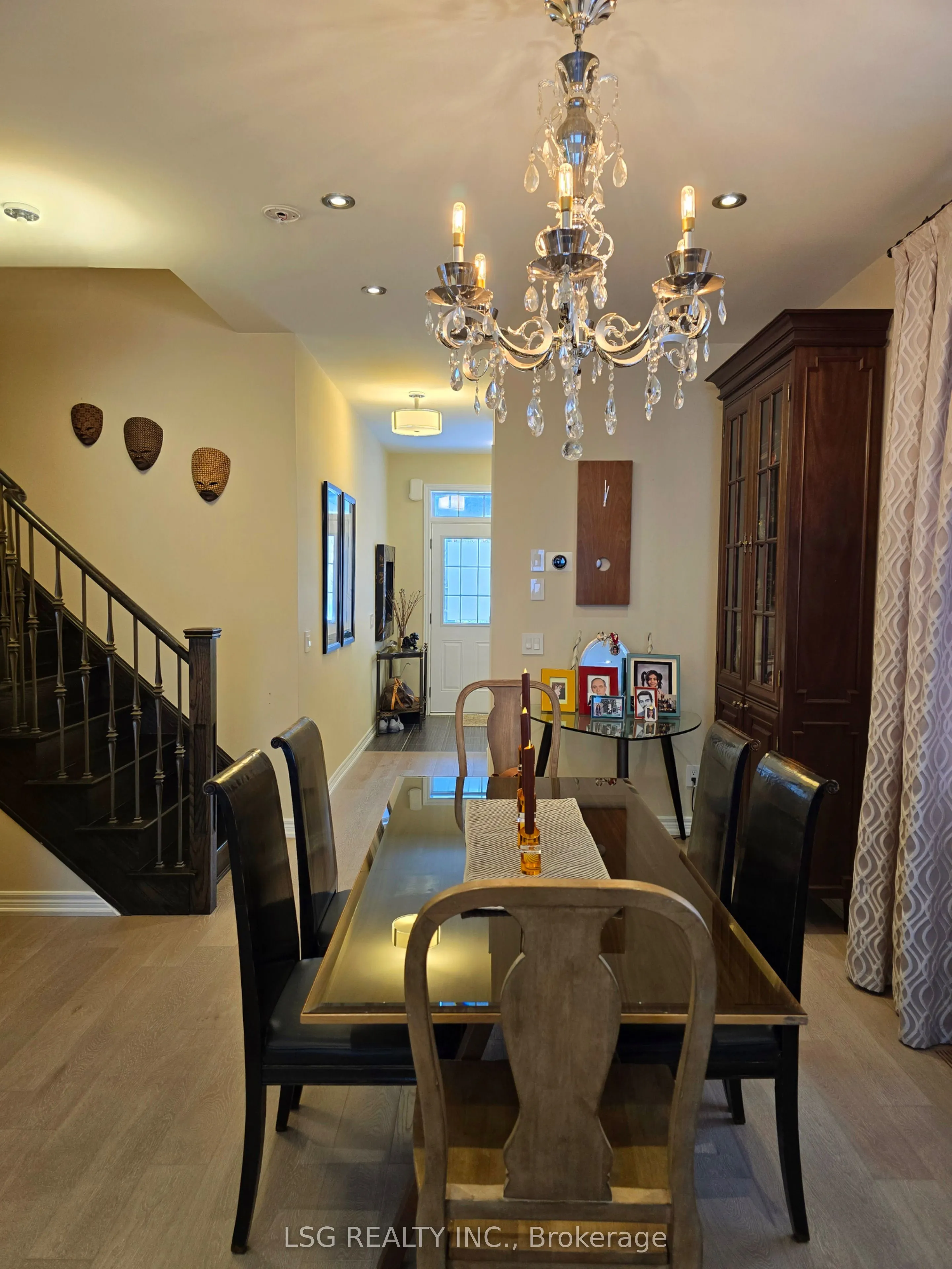 10 Isherwood Crescent