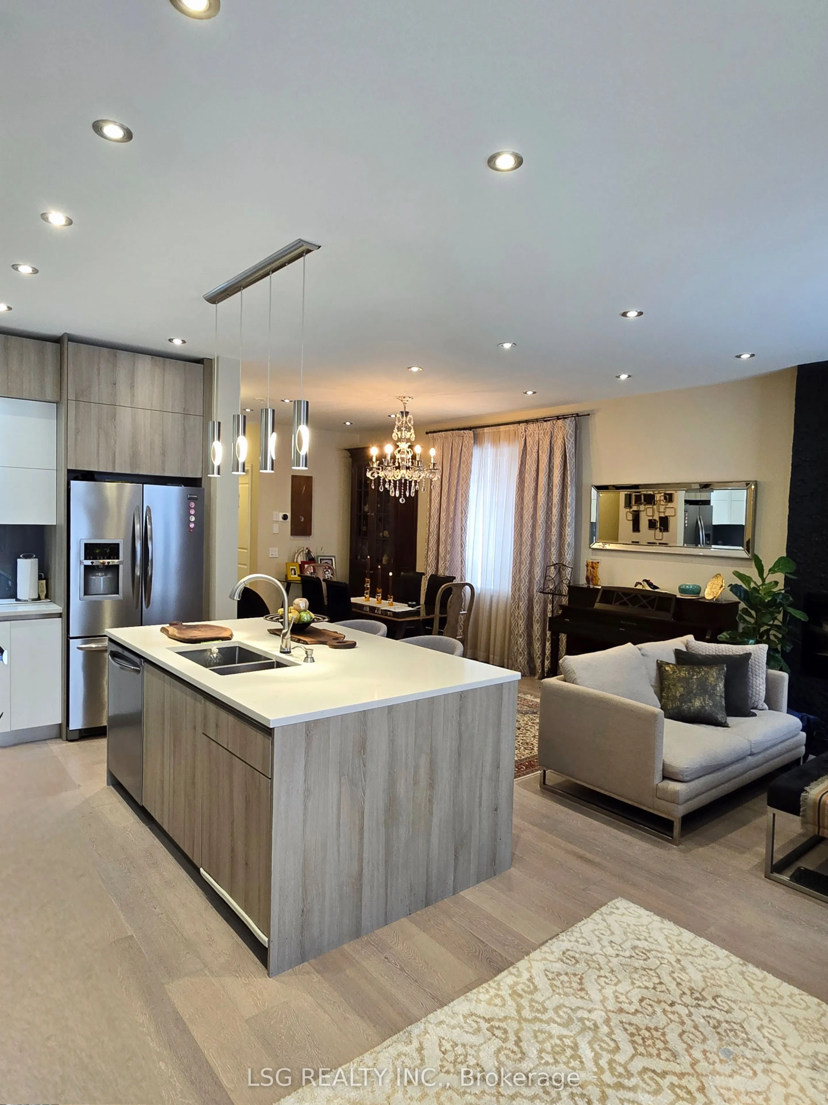 10 Isherwood Crescent