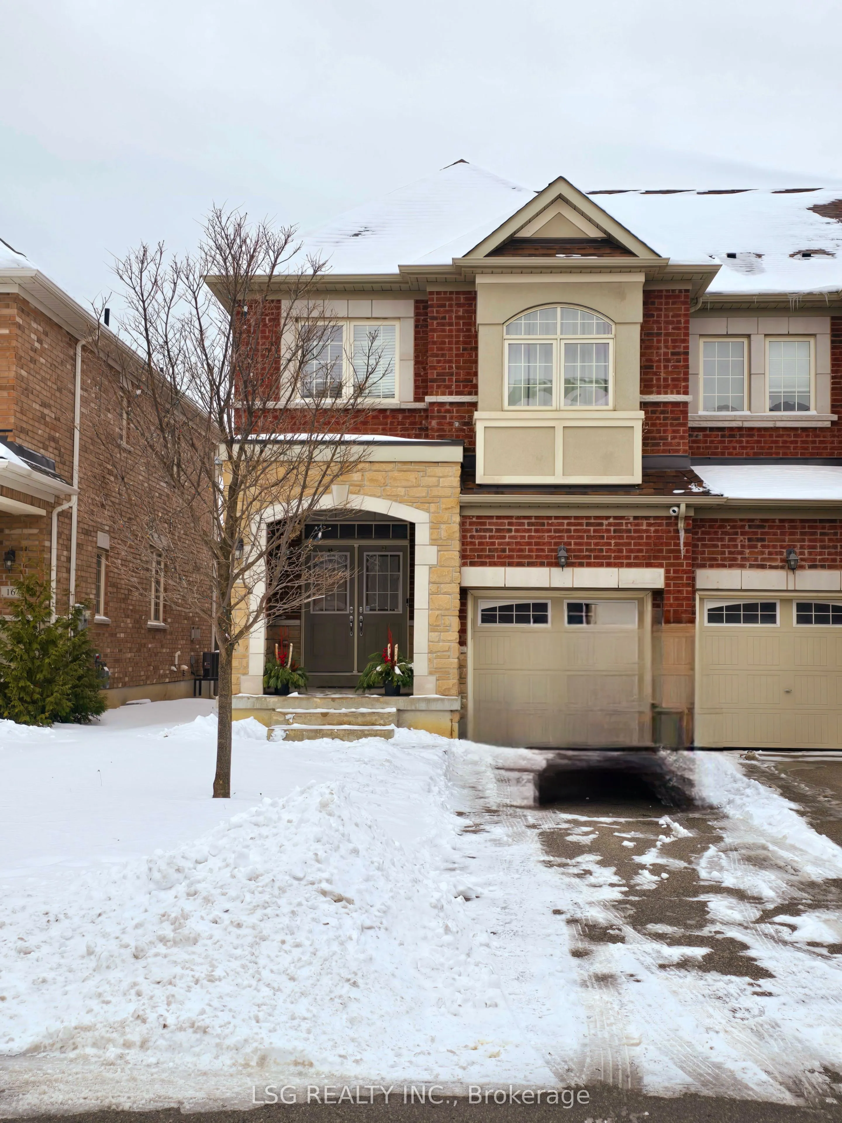 10 Isherwood Crescent