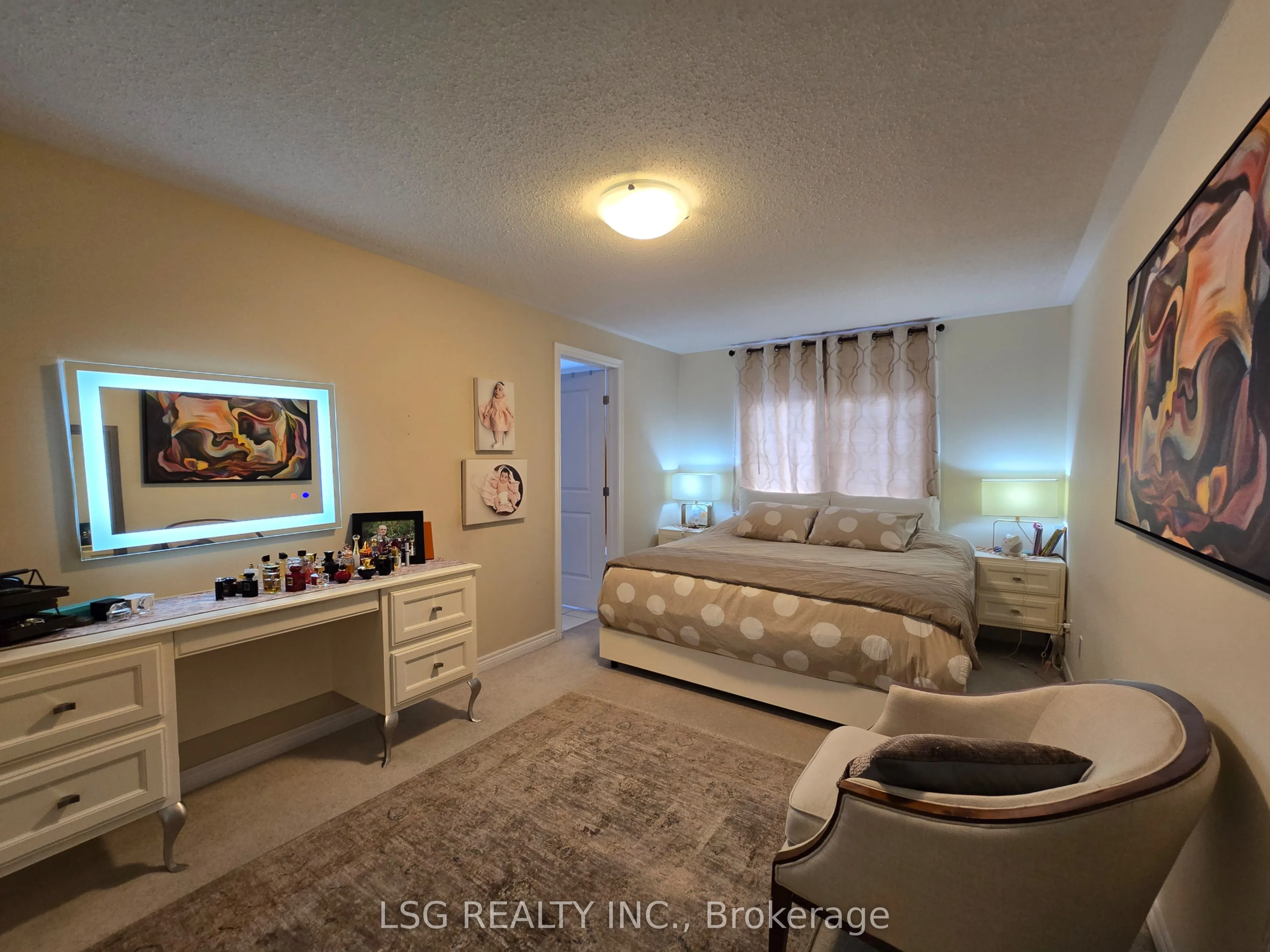10 Isherwood Crescent
