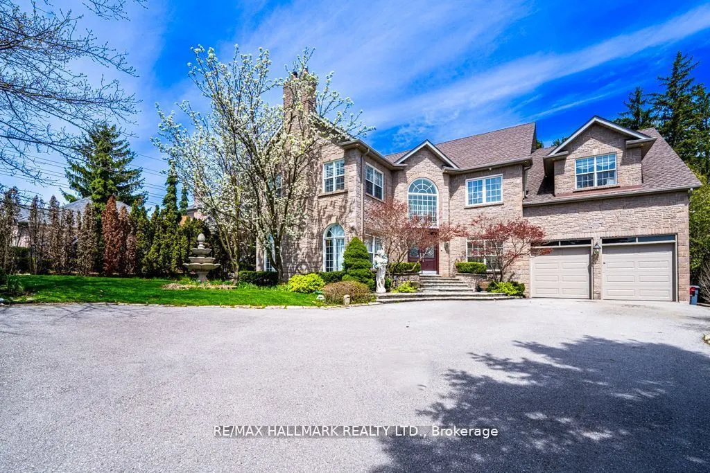 384 Kennedy Street W