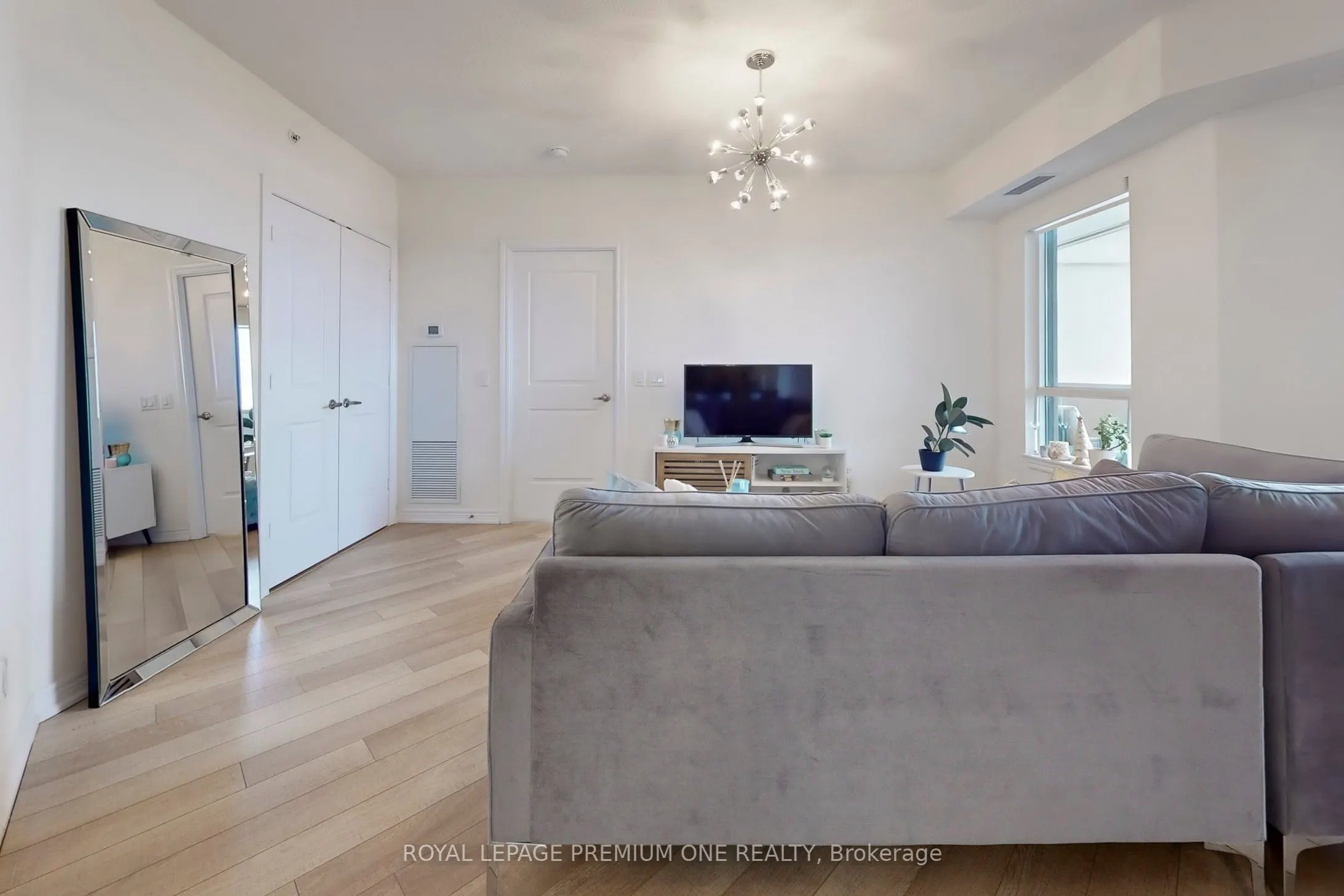 9255 Jane Street N, #1407