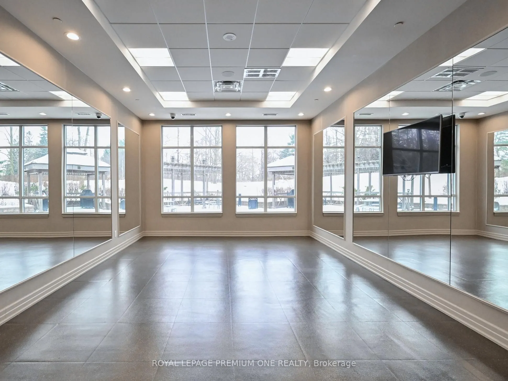 9255 Jane Street N, #1407