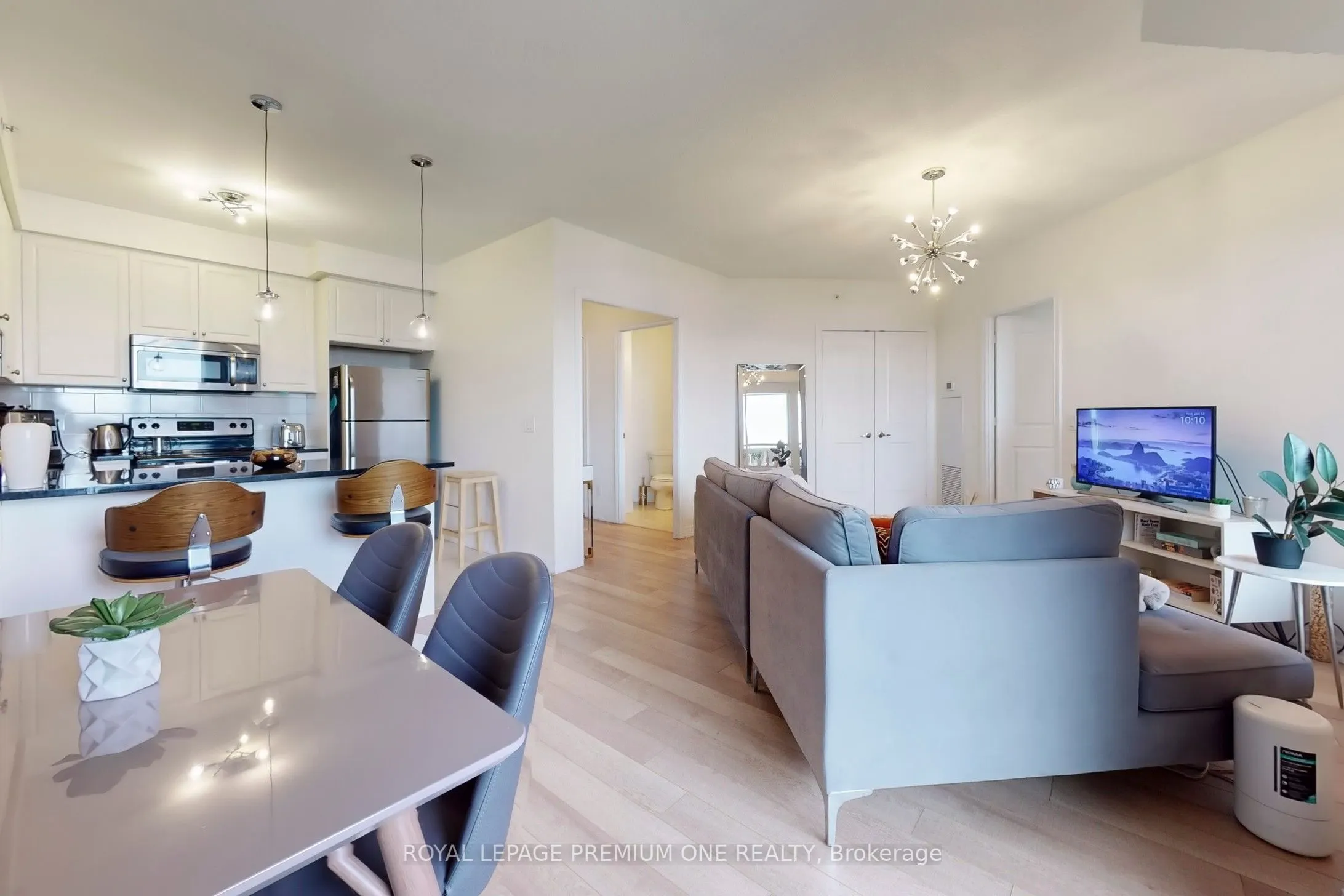 9255 Jane Street N, #1407