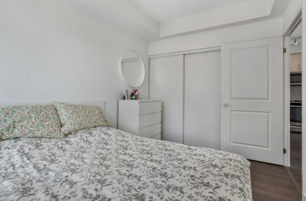 85 Oneida Crescent, #303