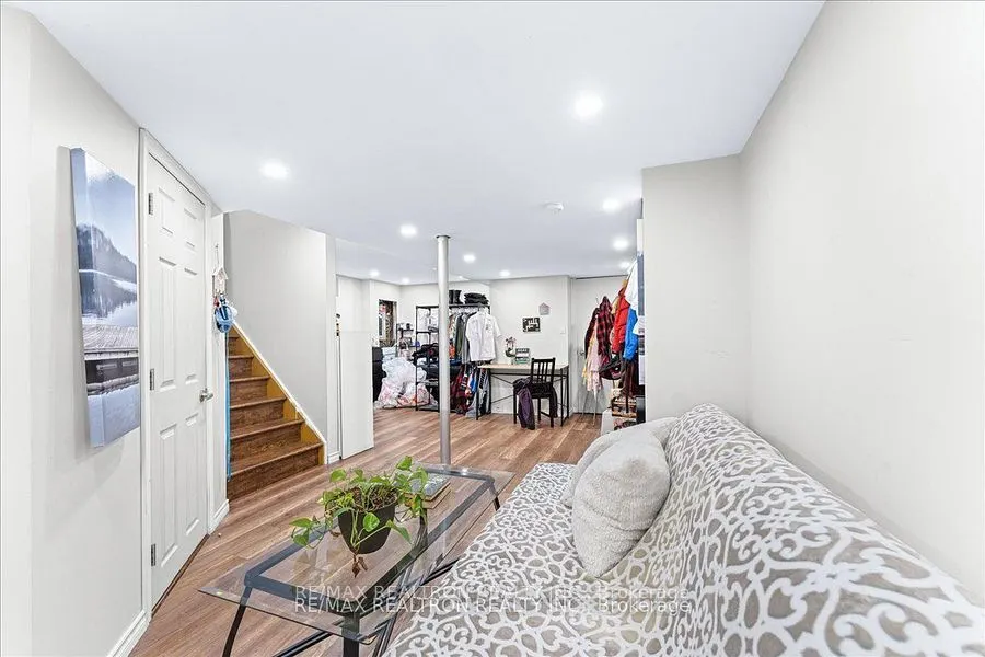 129 Flagstone Way