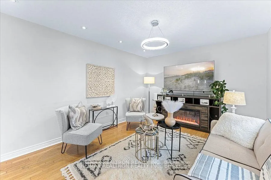 129 Flagstone Way