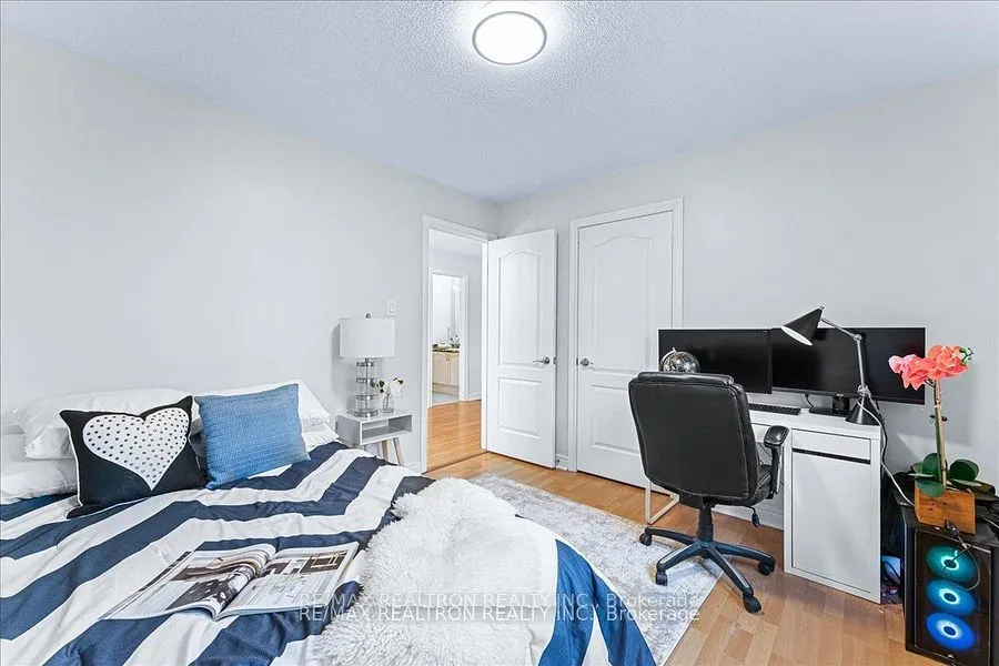129 Flagstone Way