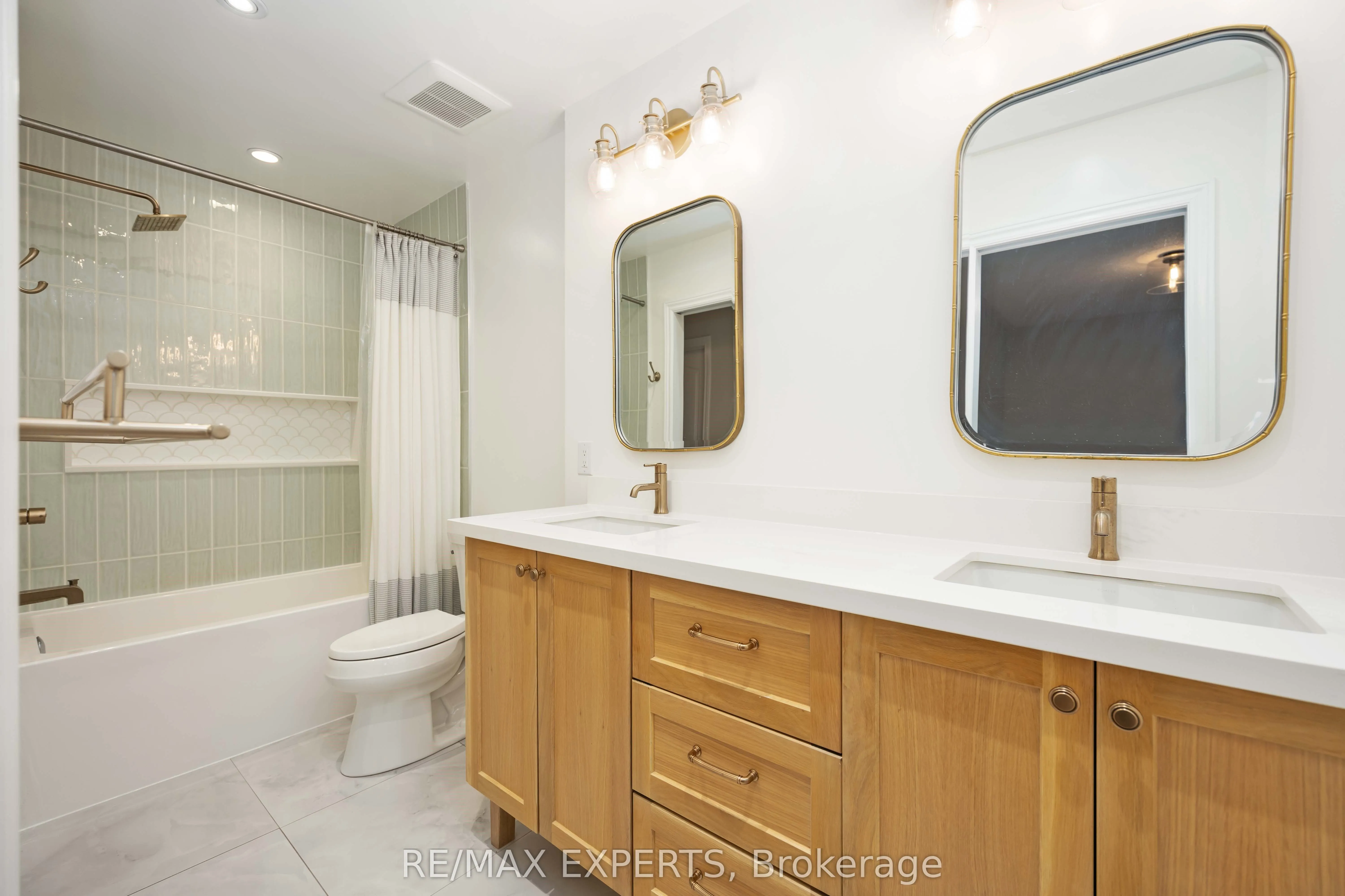 22 Laura Sabrina Drive