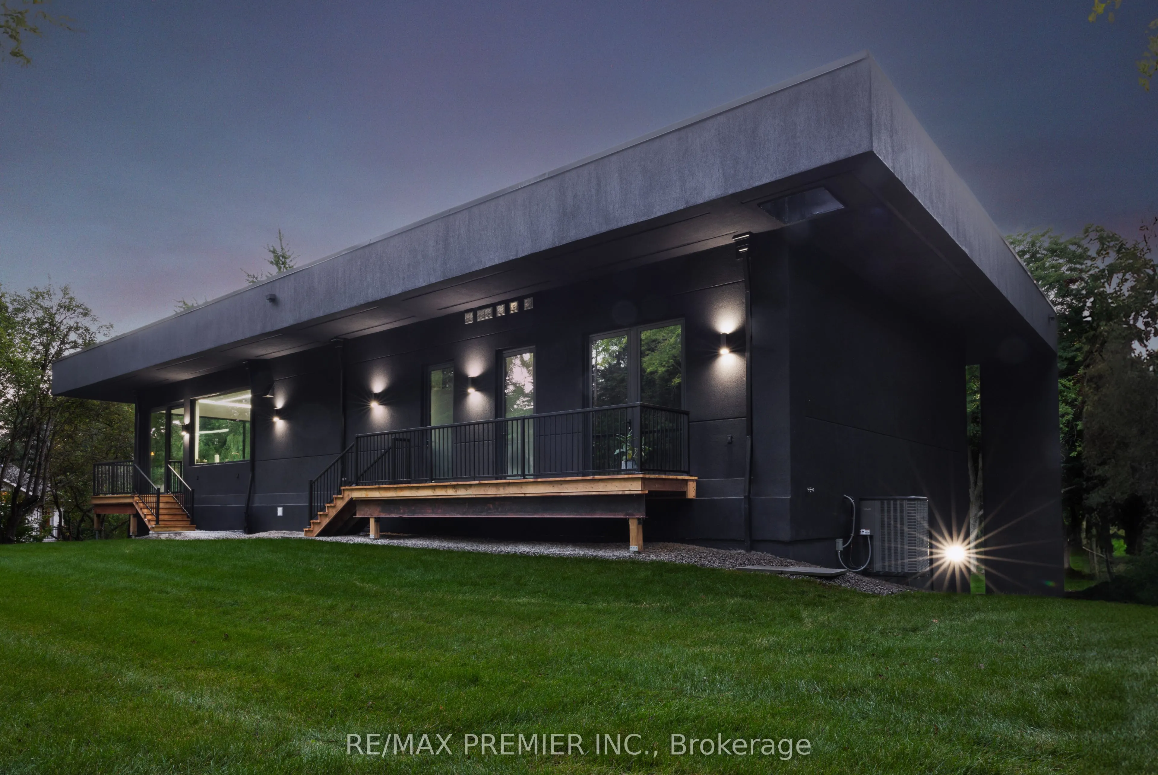 350 Kingscross Drive