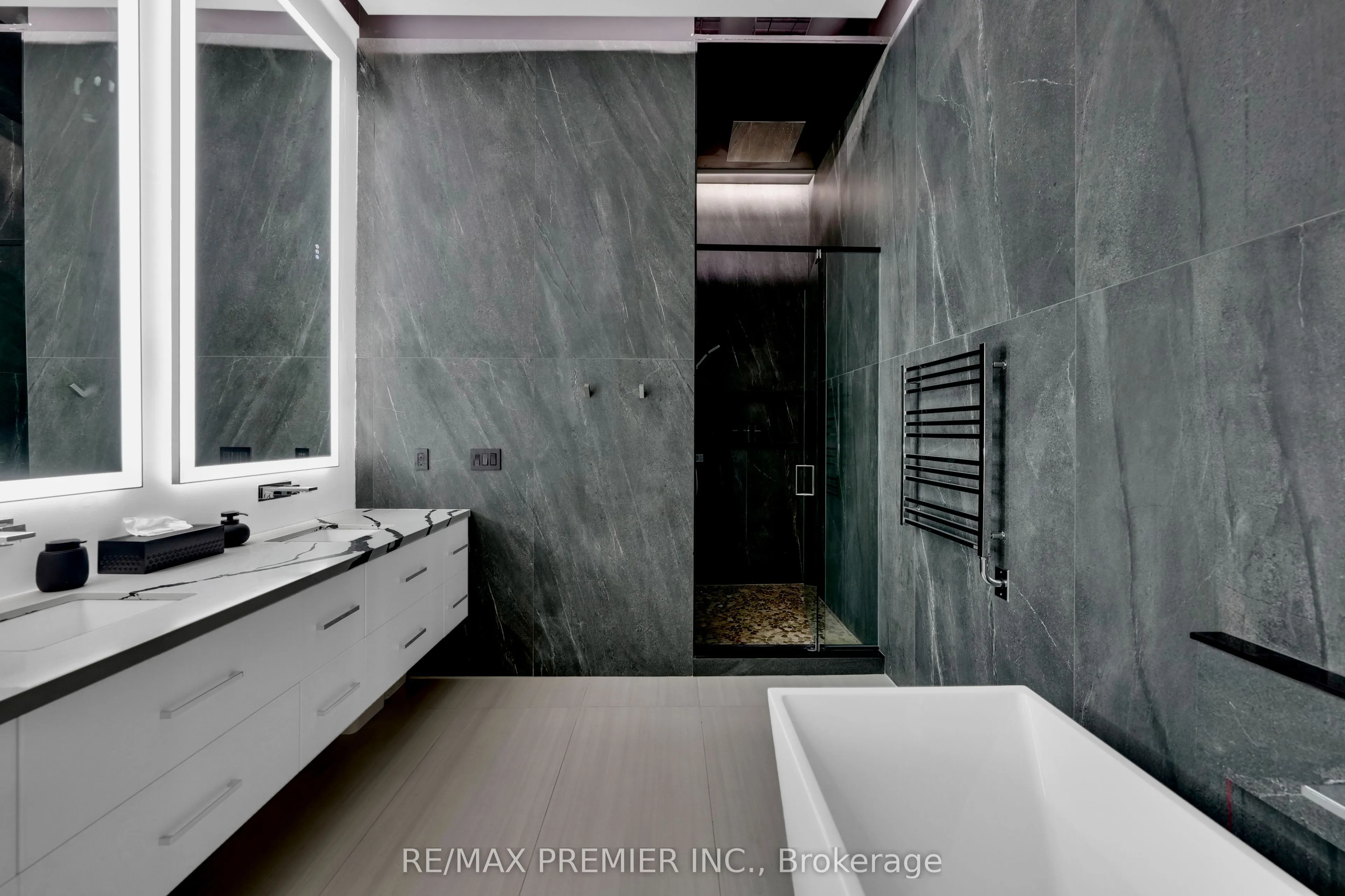 350 Kingscross Drive