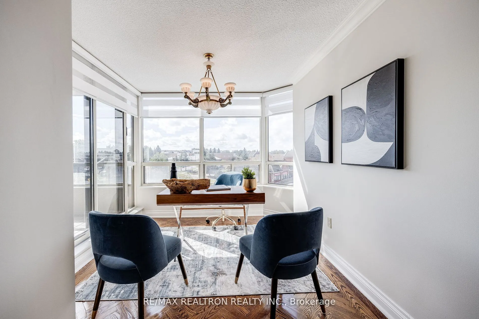 343 Clark Avenue W, #502
