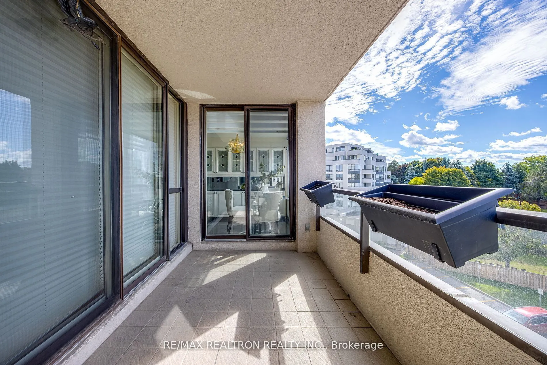 343 Clark Avenue W, #502