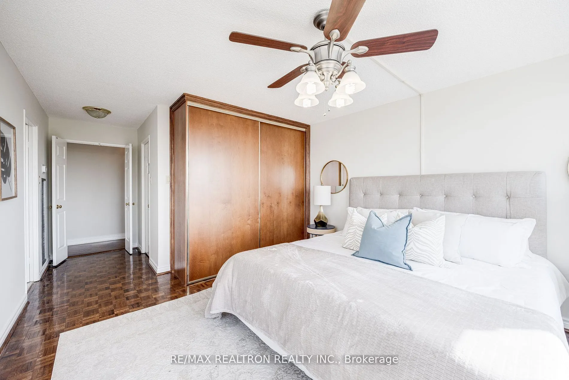 343 Clark Avenue W, #502