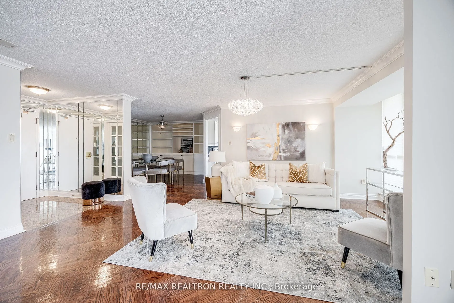 343 Clark Avenue W, #502