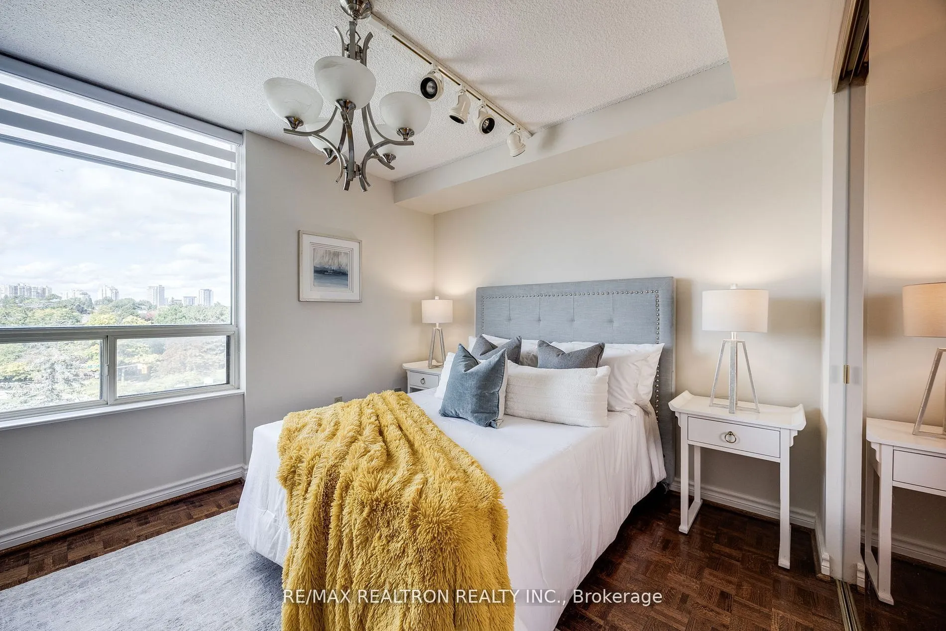 343 Clark Avenue W, #502