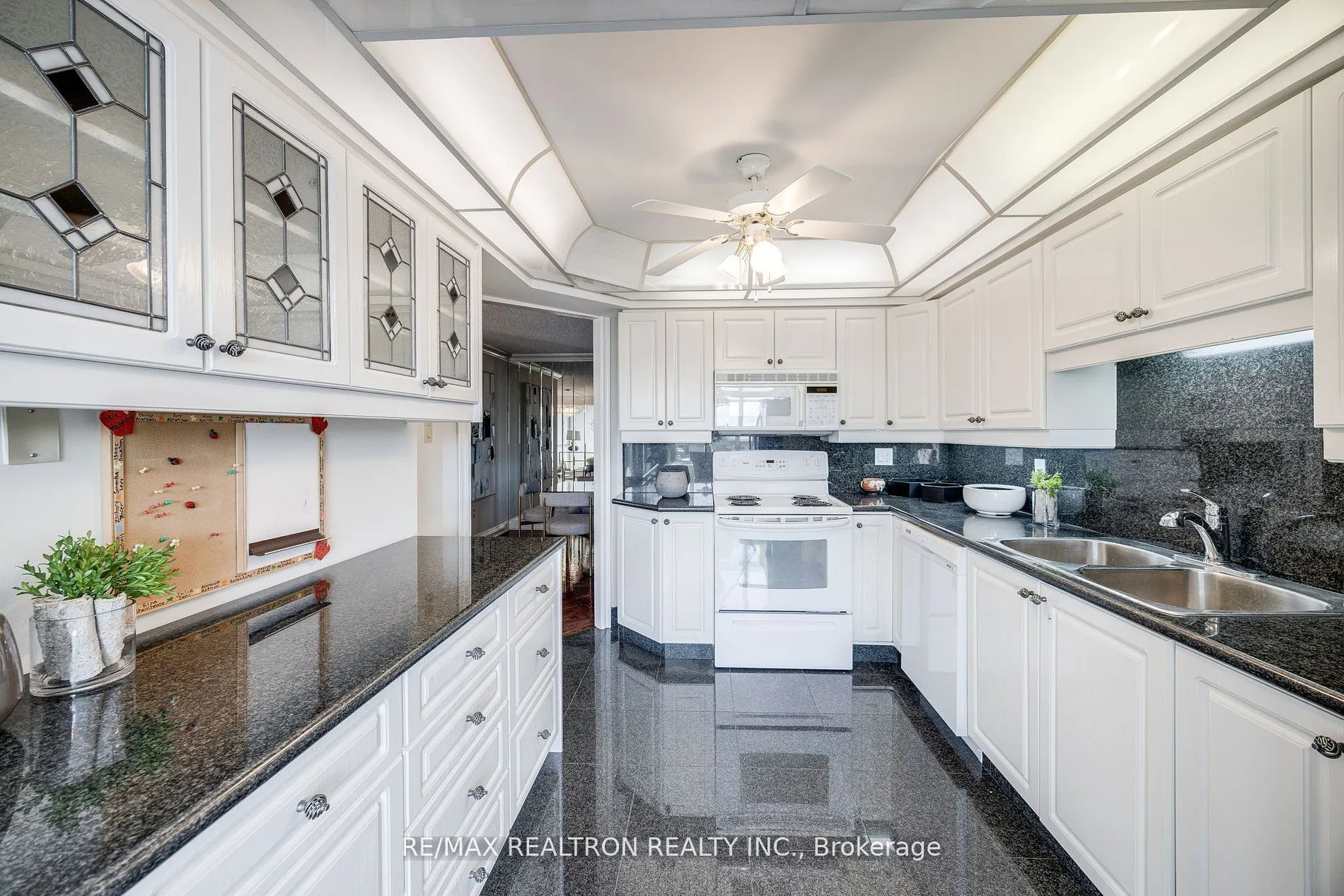 343 Clark Avenue W, #502