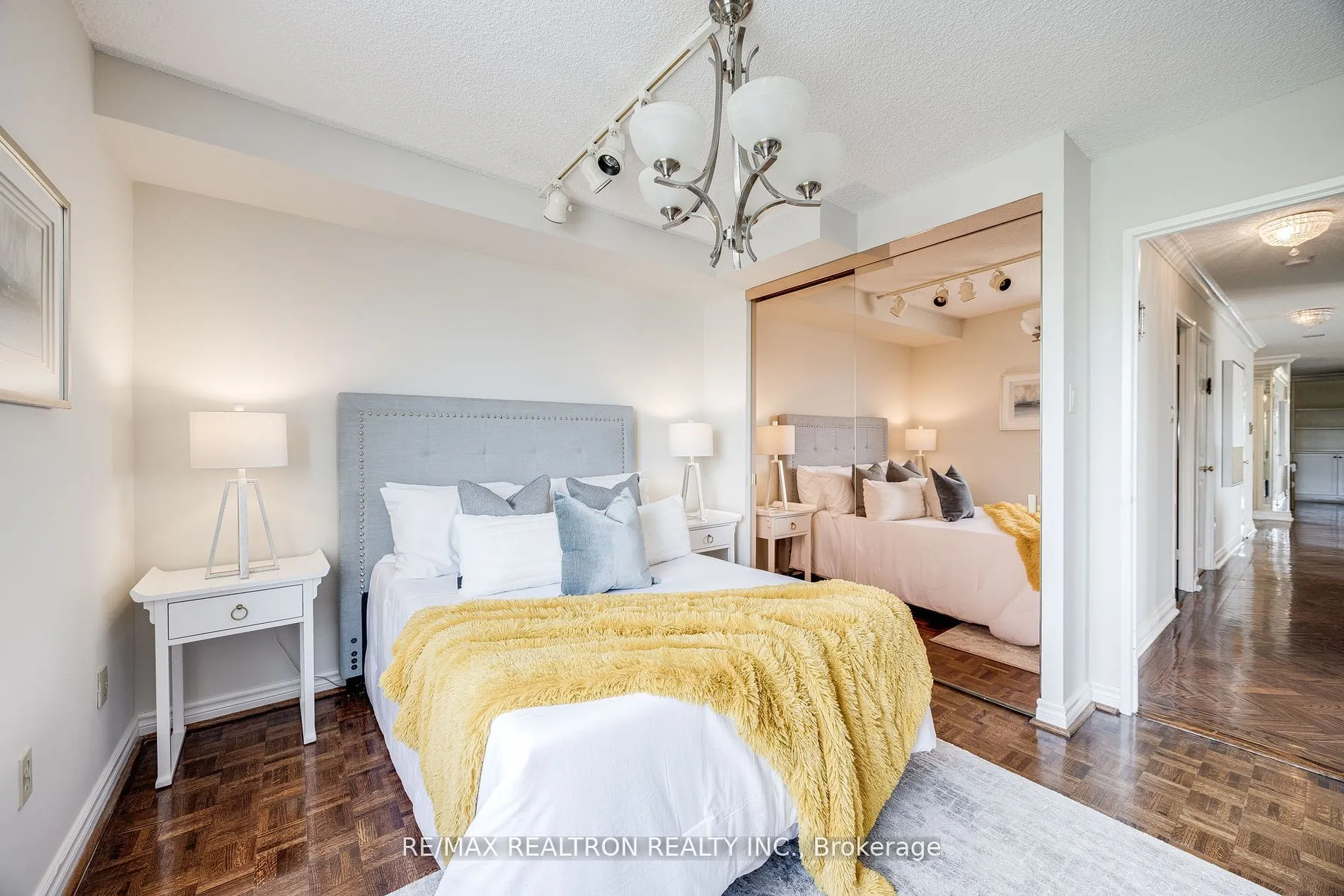 343 Clark Avenue W, #502