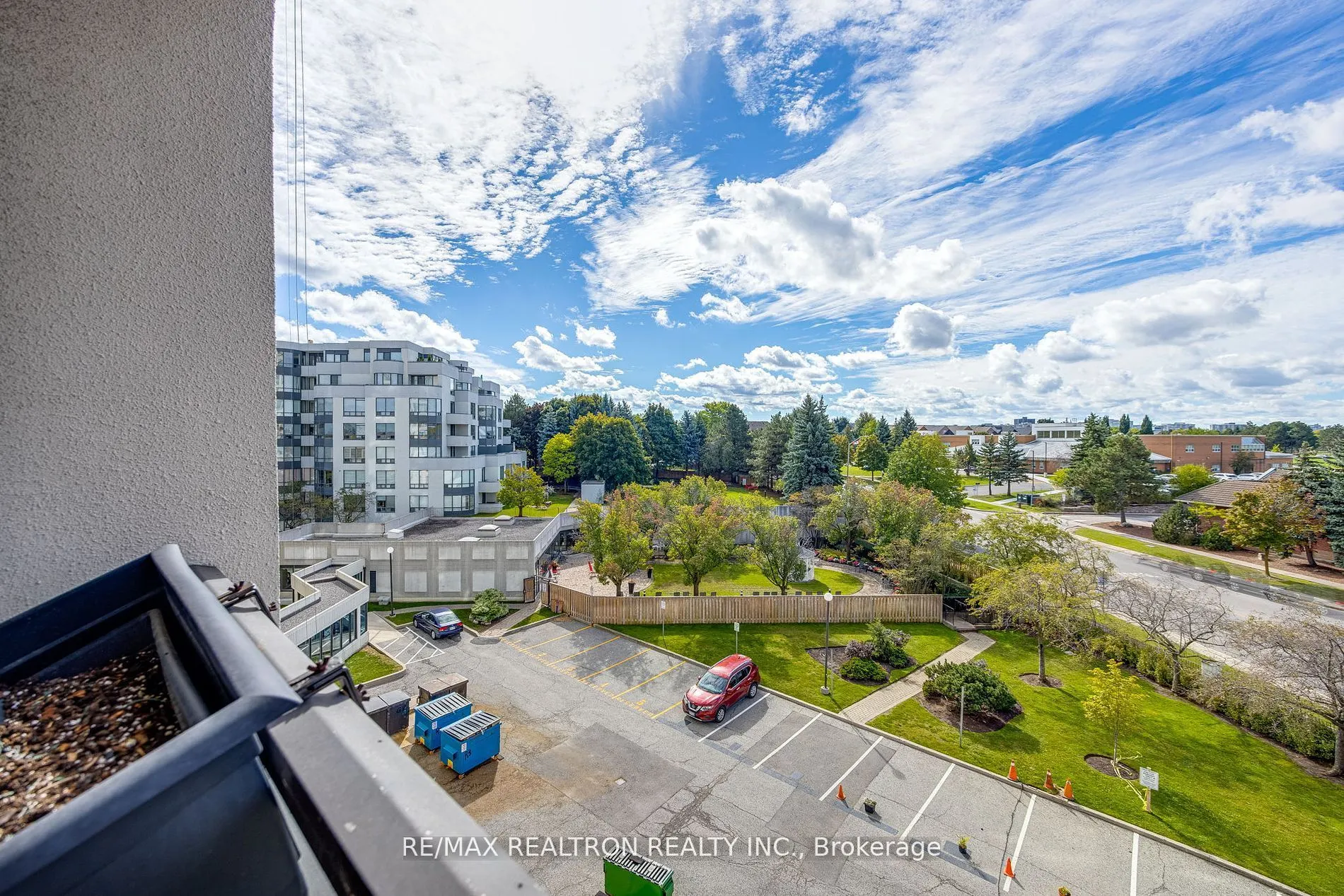 343 Clark Avenue W, #502