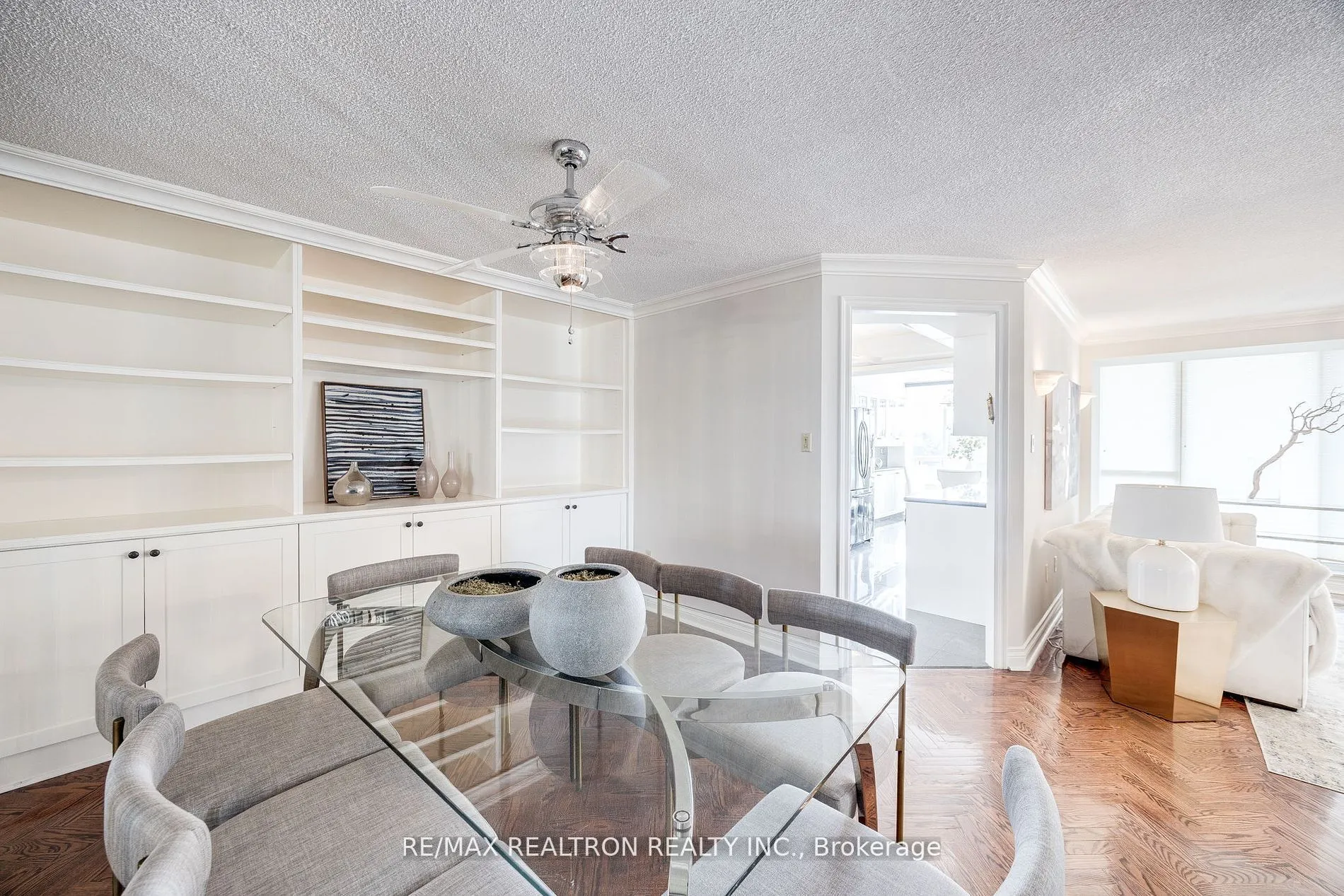 343 Clark Avenue W, #502