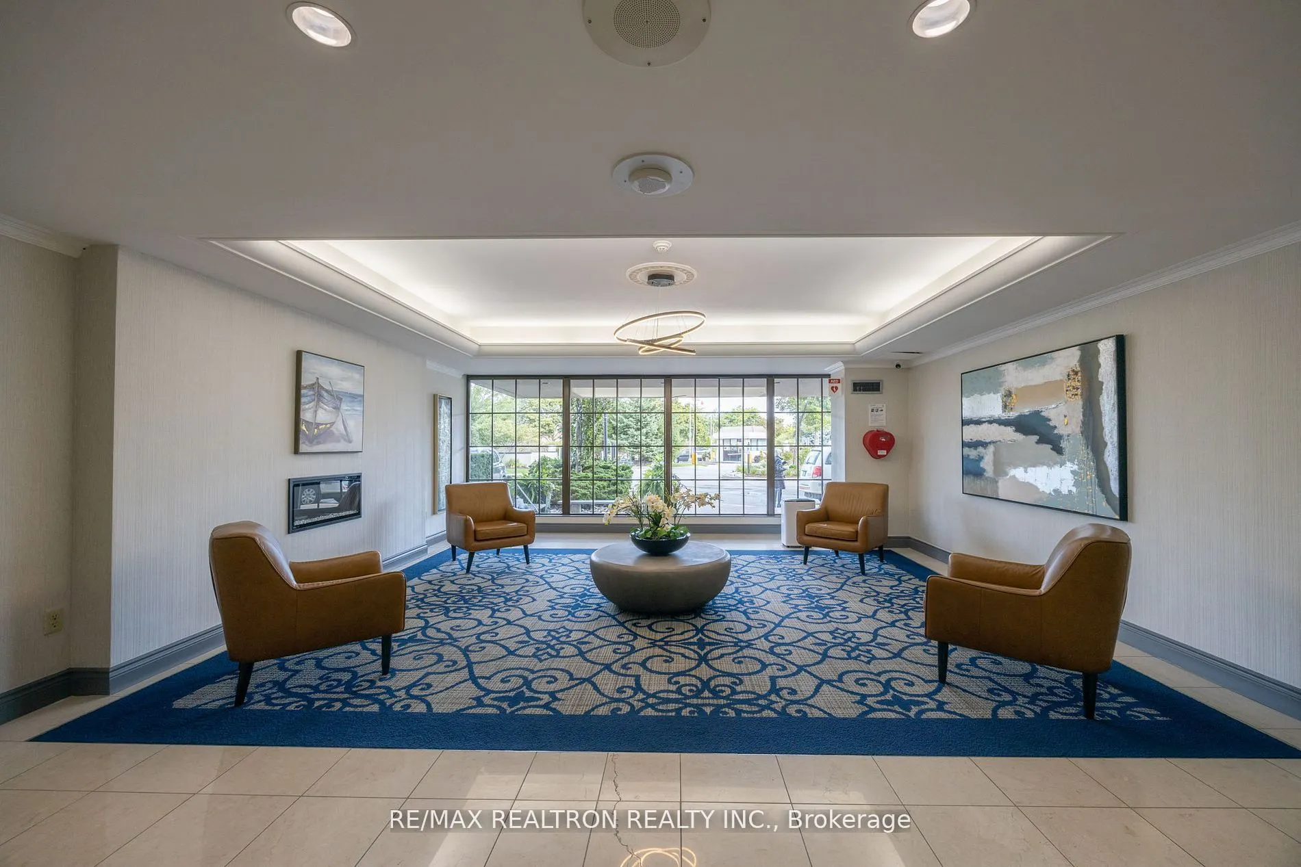 343 Clark Avenue W, #502