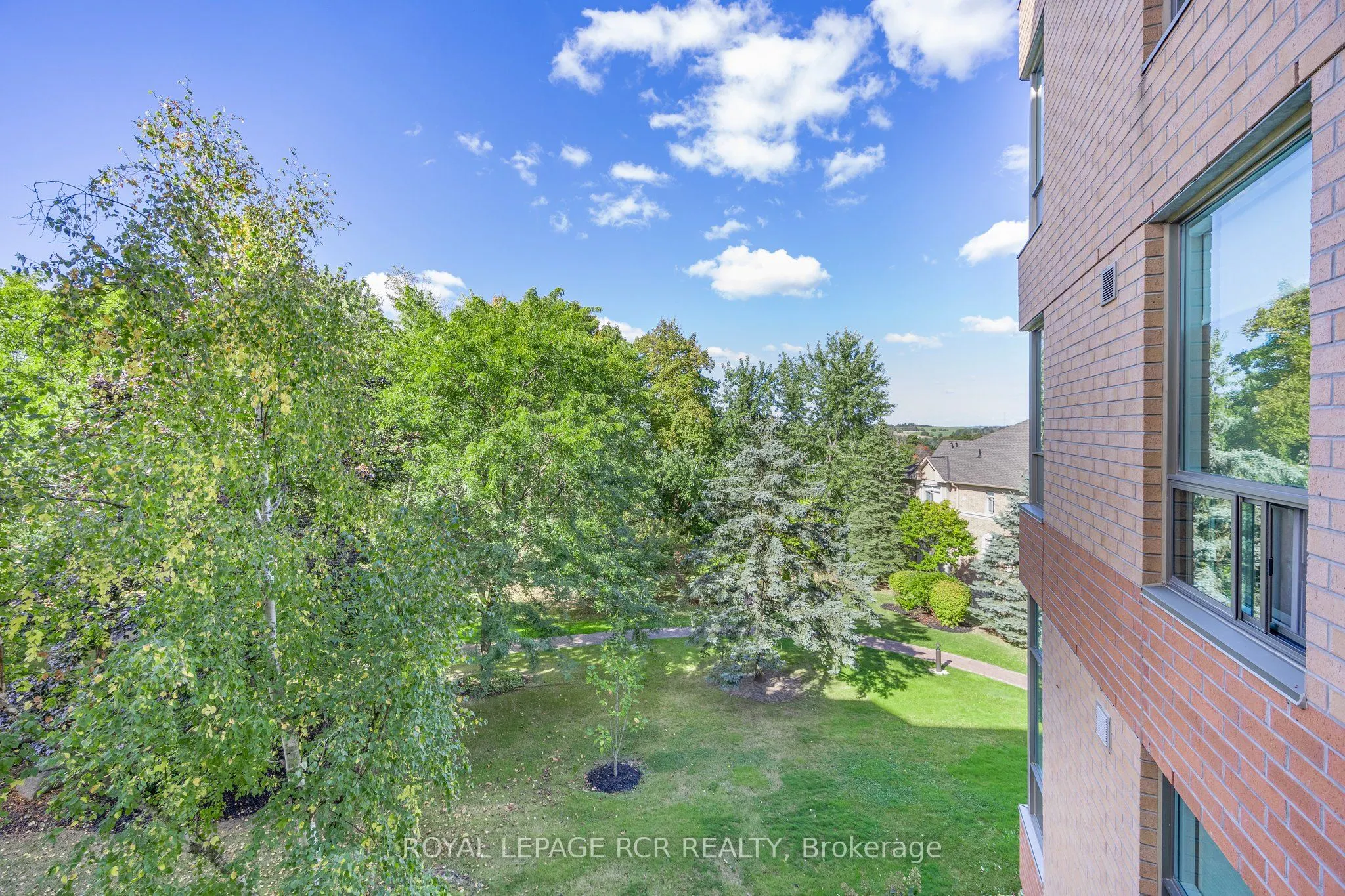 4 Briar Hill Heights, #205