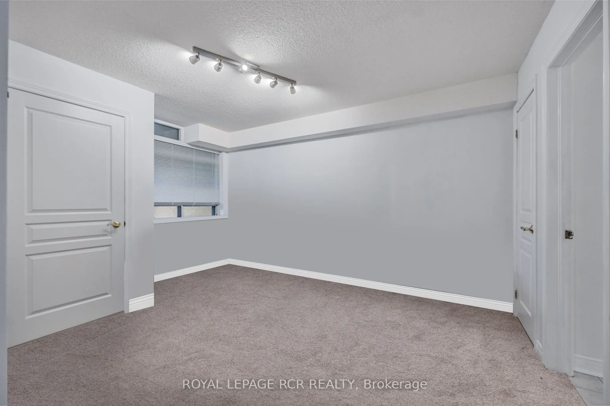 4 Briar Hill Heights, #205