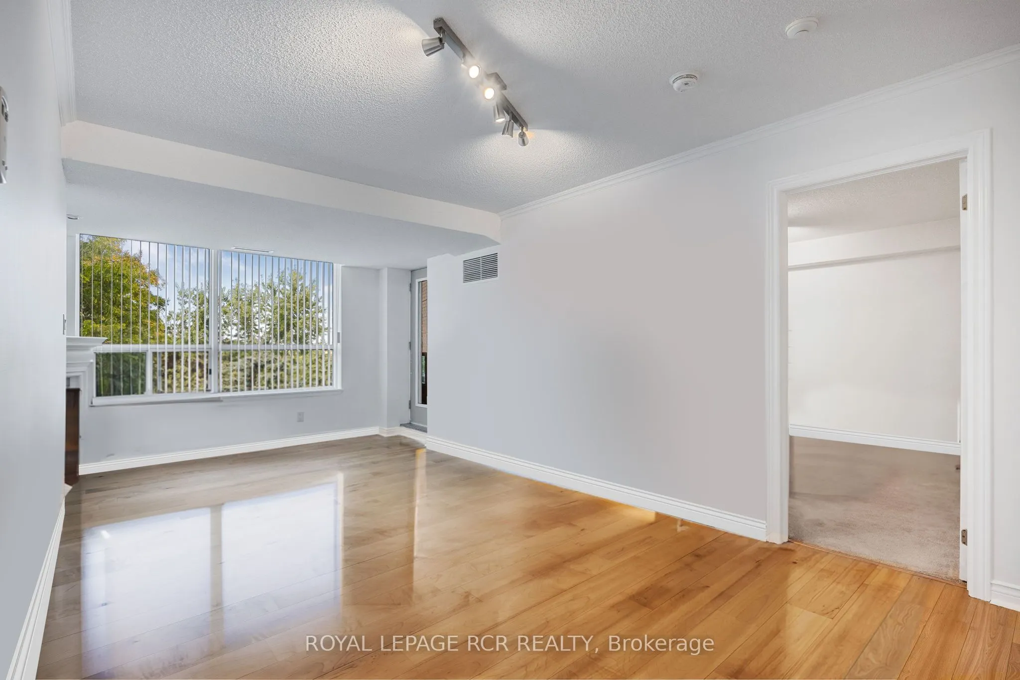 4 Briar Hill Heights, #205