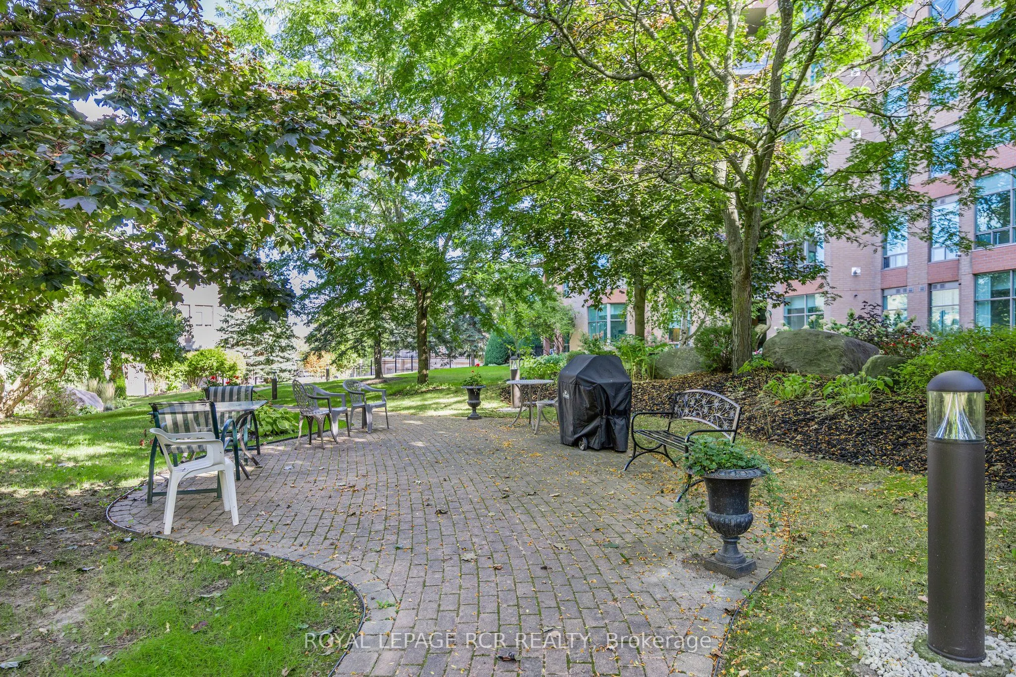 4 Briar Hill Heights, #205