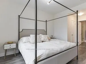 25 BAKER HILL Boulevard, #215