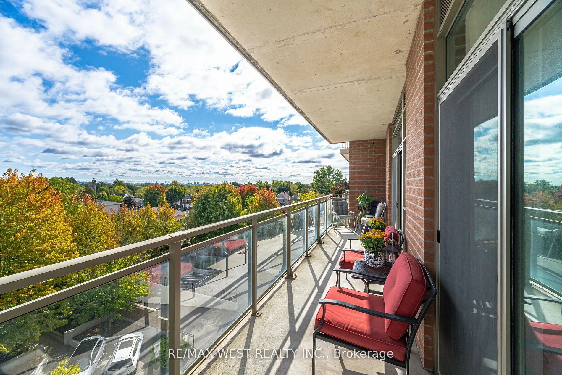 281 Woodbridge Avenue #509