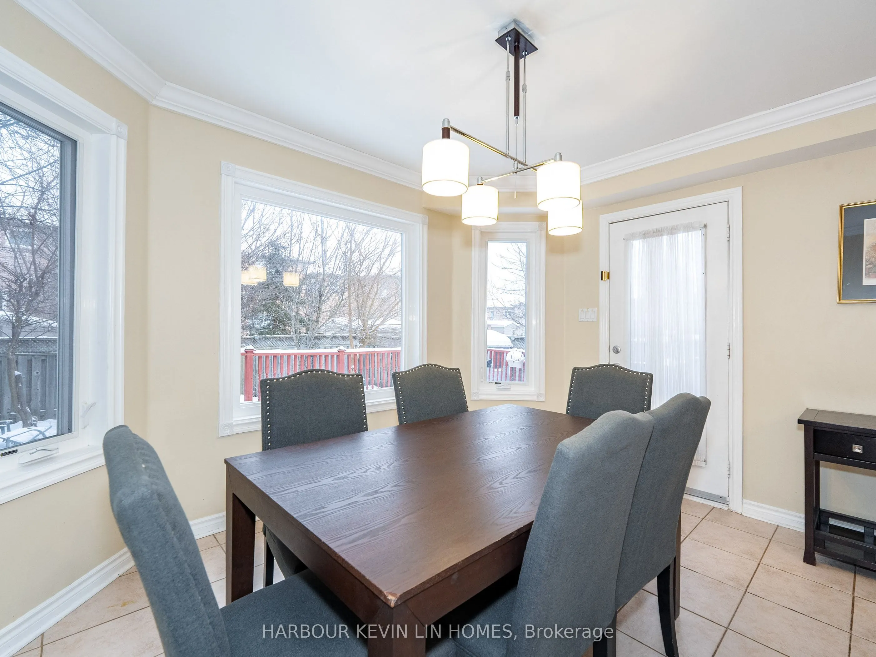 Main - 67 Sunridge Street