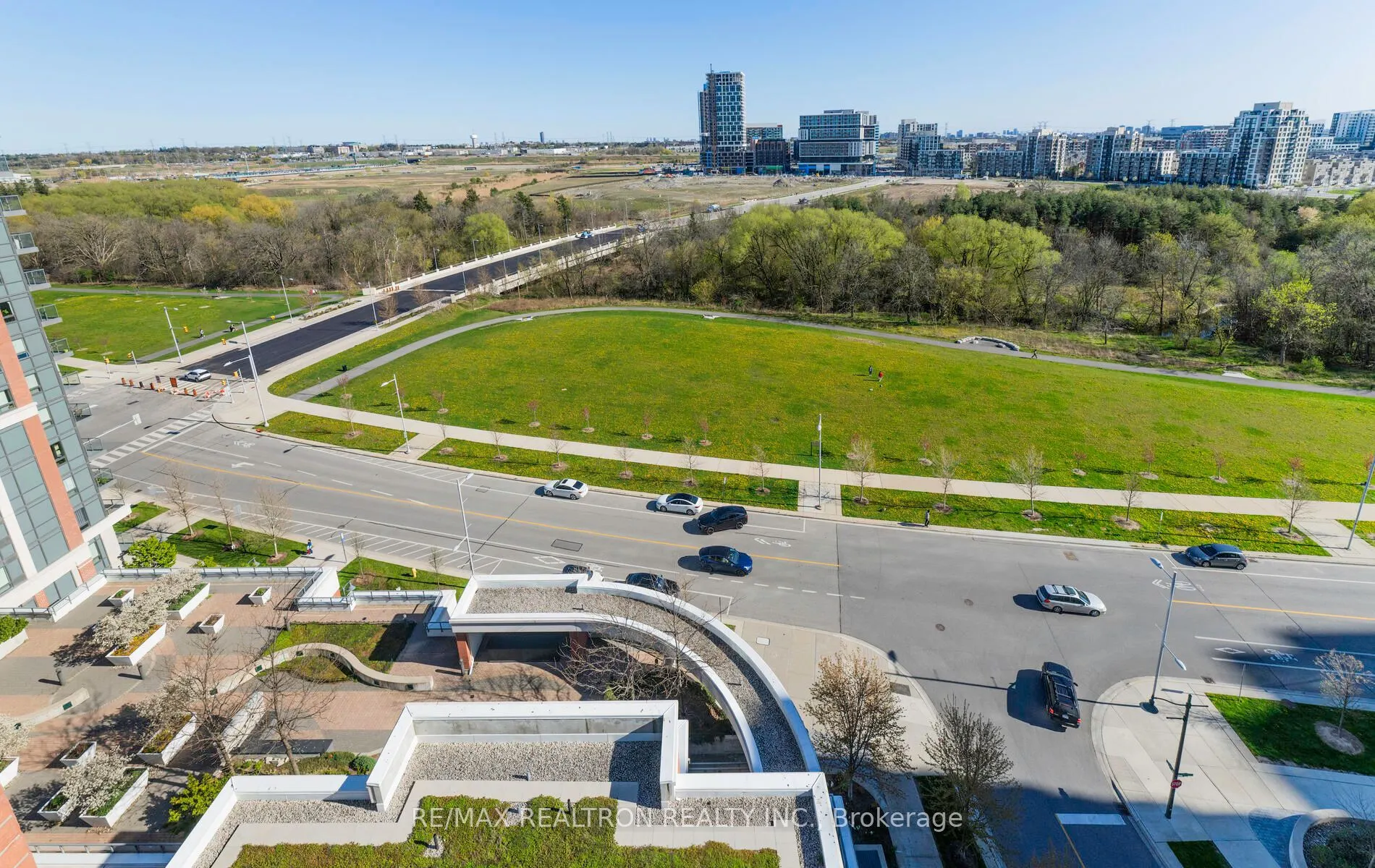 1 Uptown Drive, #1603