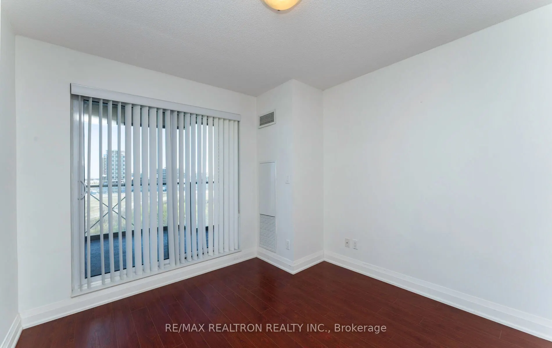 1 Uptown Drive, #1603