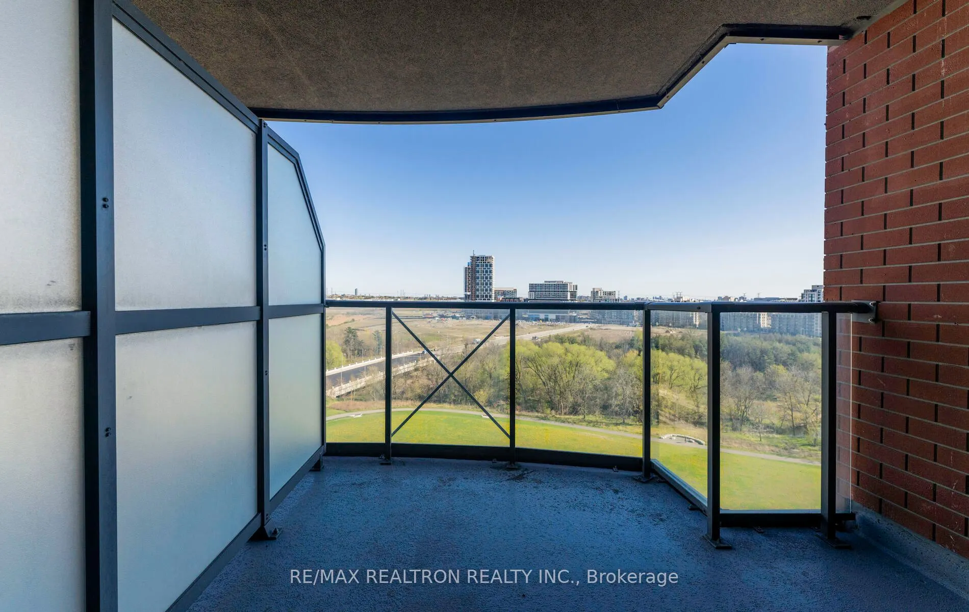 1 Uptown Drive, #1603