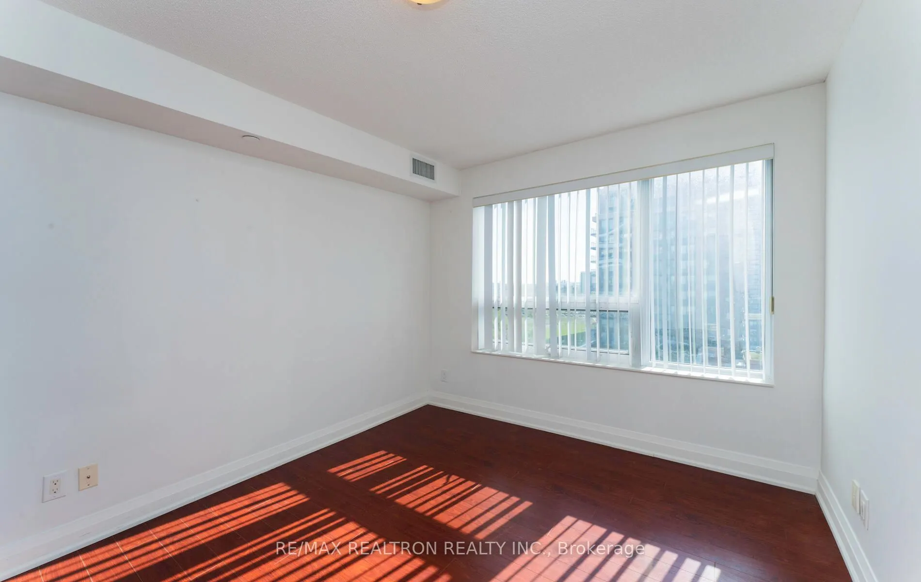 1 Uptown Drive, #1603