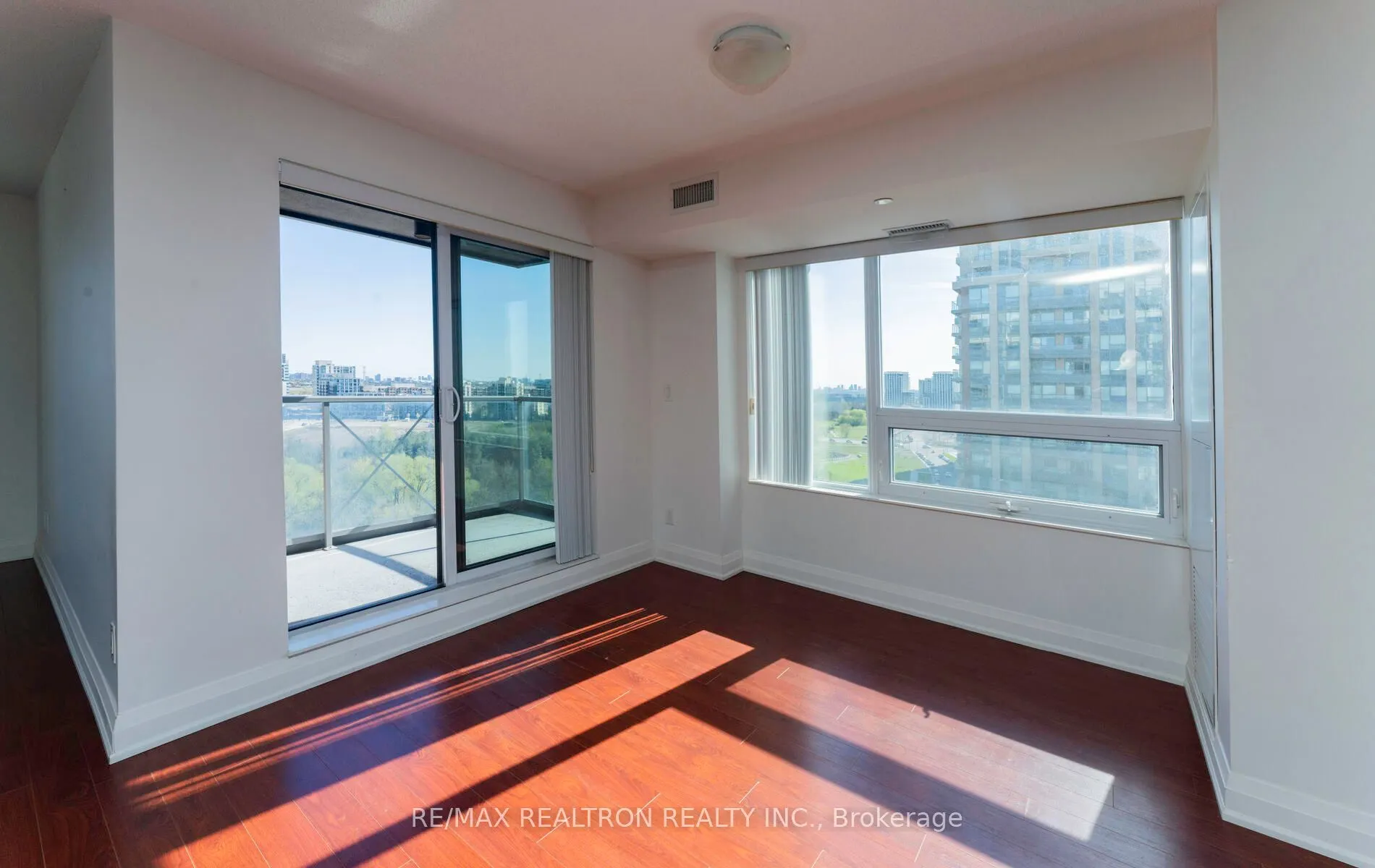 1 Uptown Drive, #1603