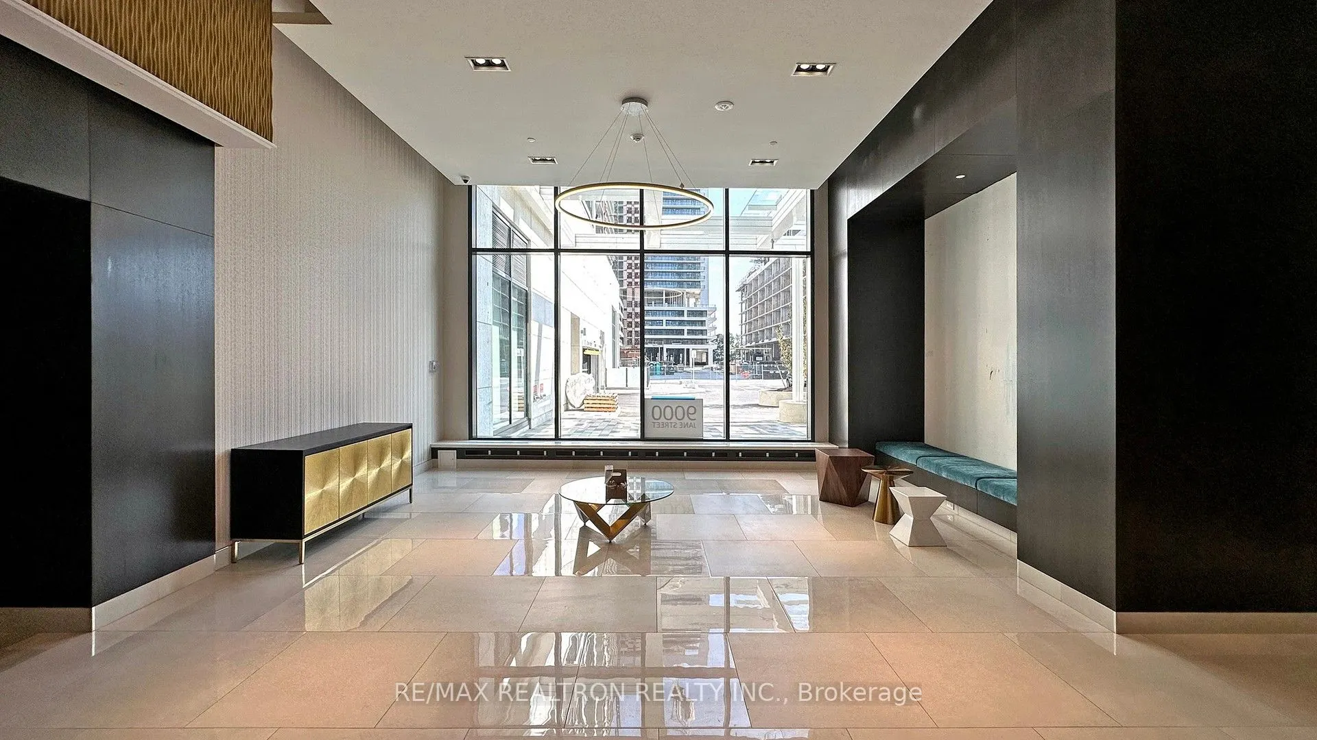 9000 Jane Street, #620