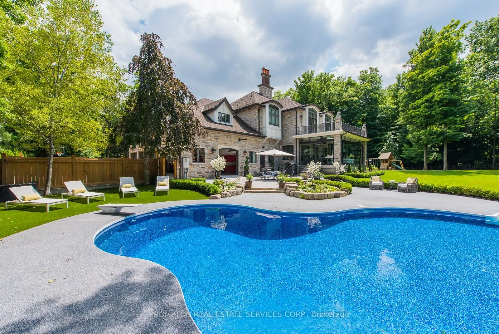 40 Golf Avenue