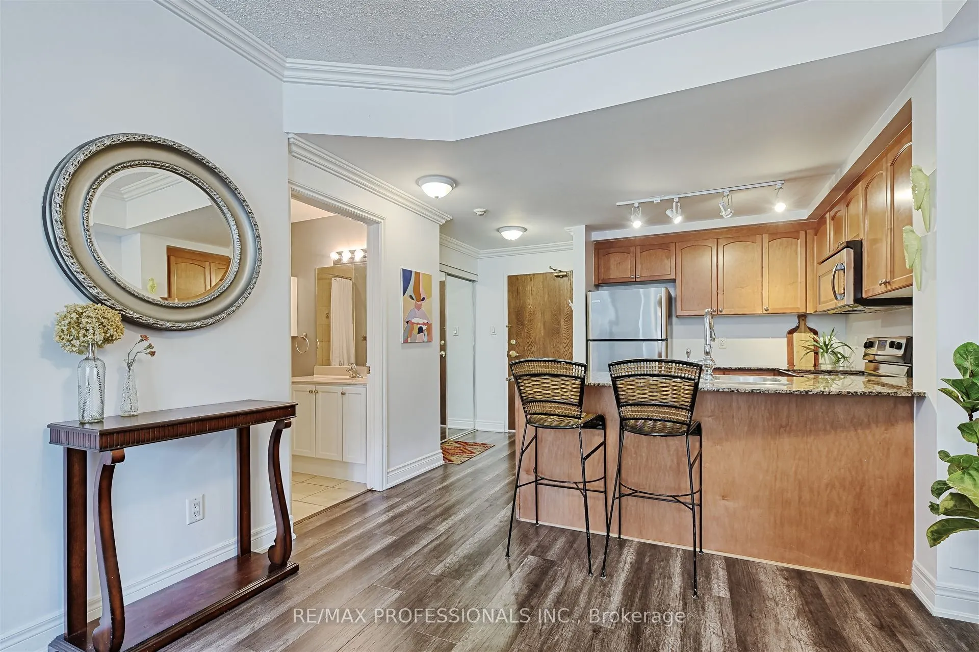 8 Maison Parc Court, #217