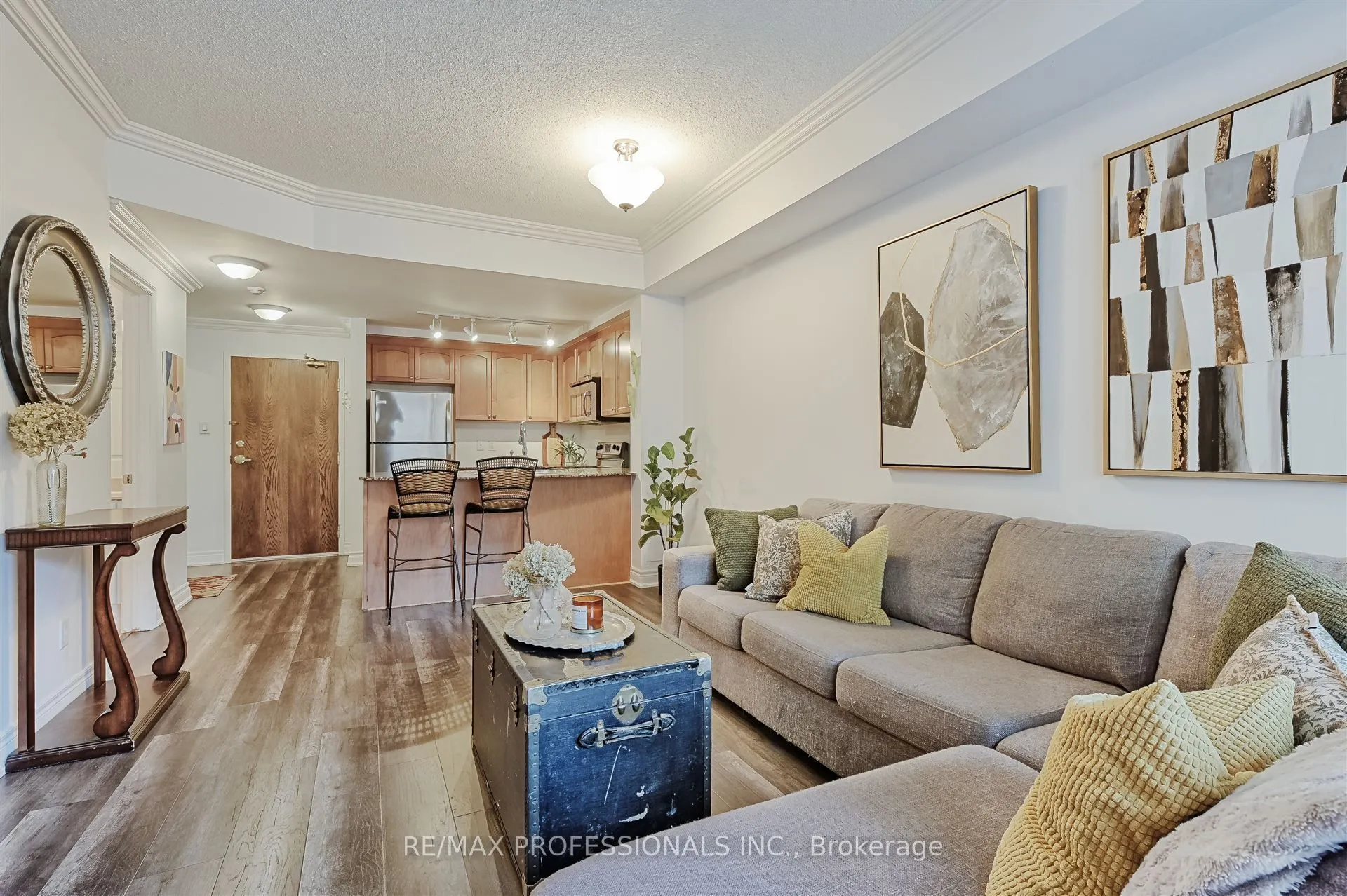 8 Maison Parc Court, #217