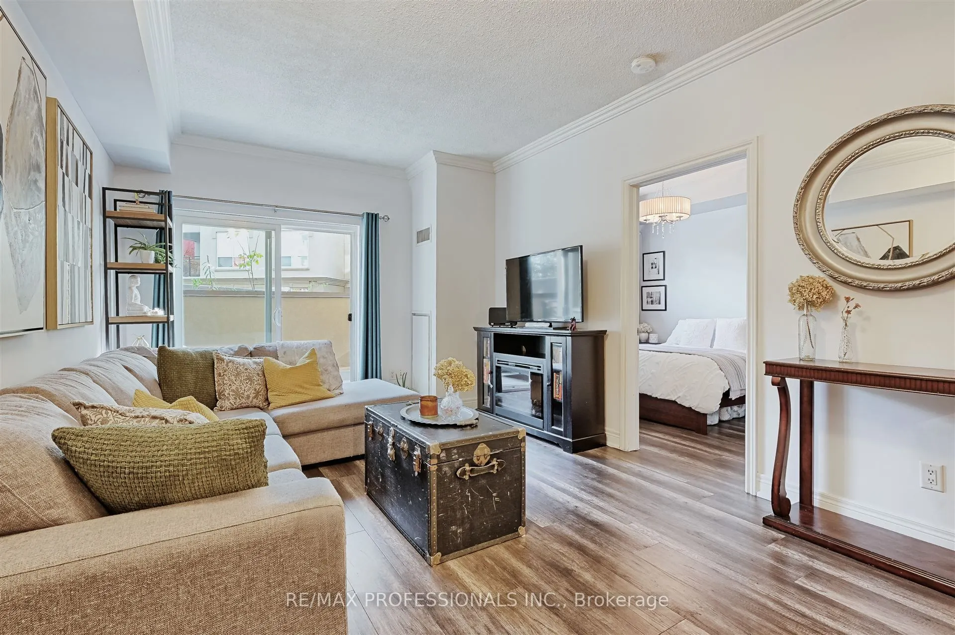 8 Maison Parc Court, #217
