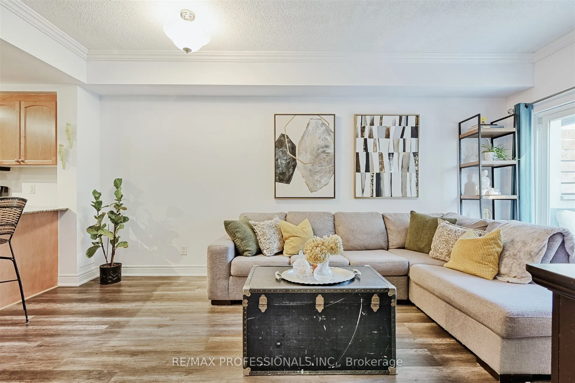 8 Maison Parc Court, #217