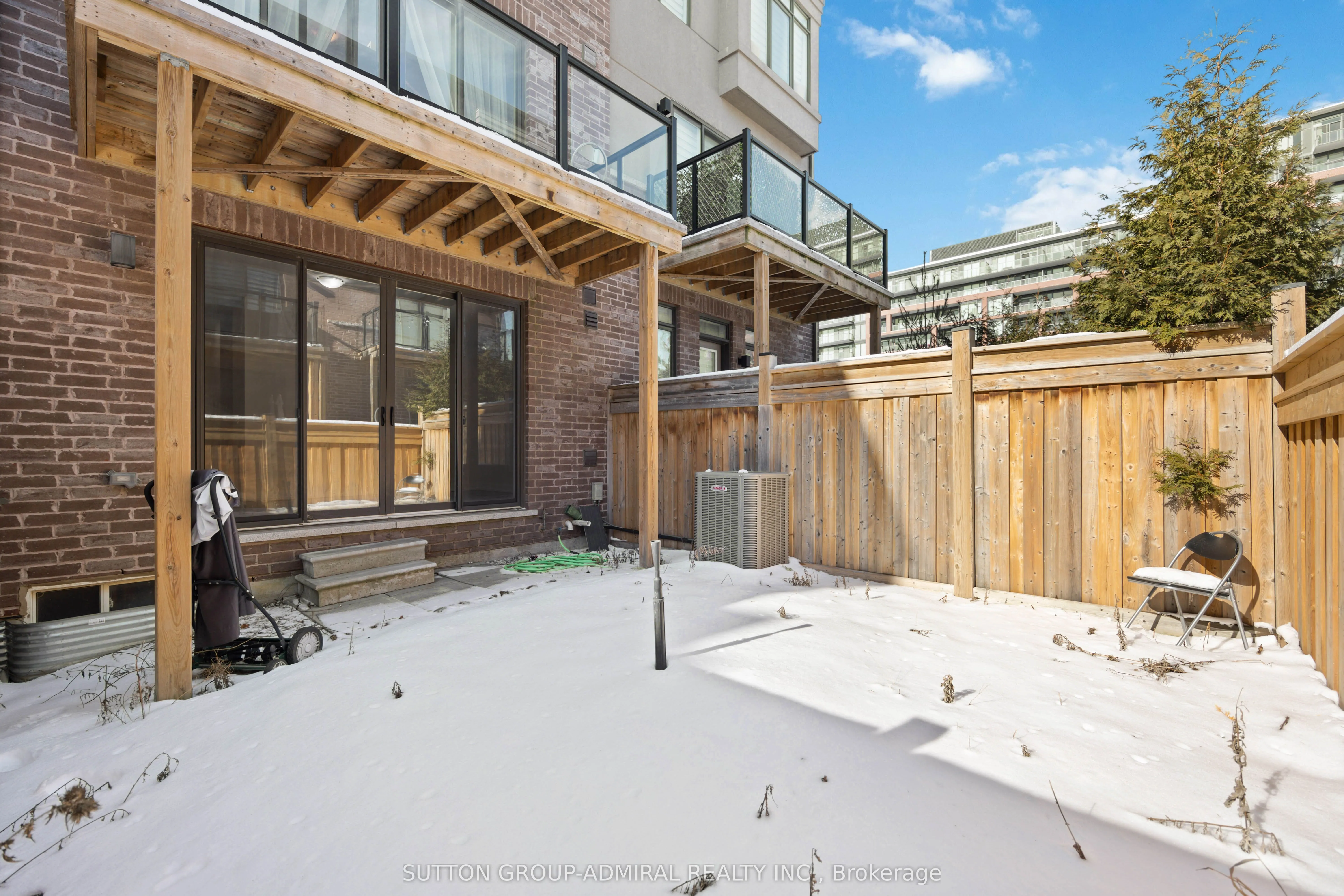84 Glenngarry Crescent